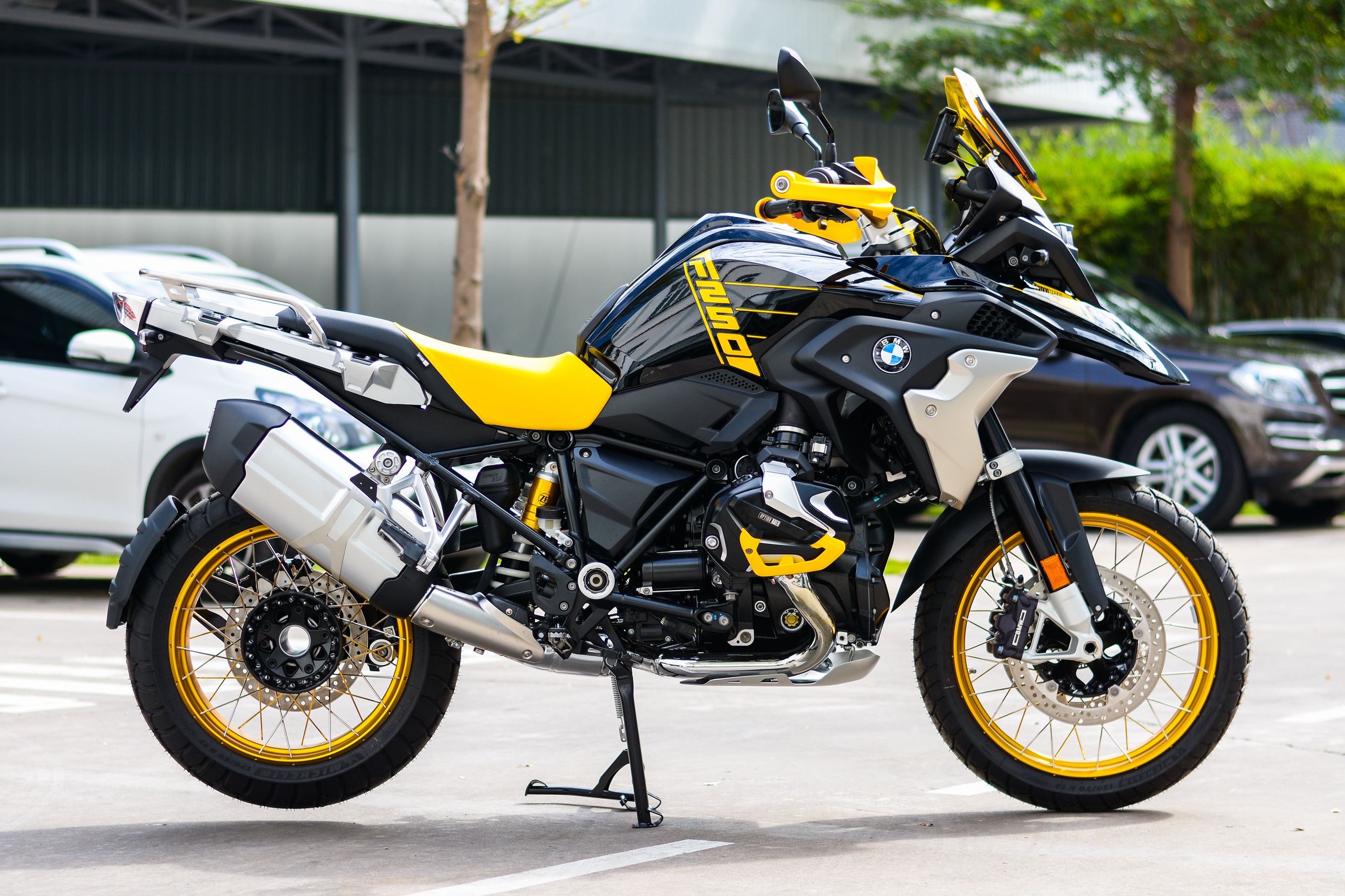 BMW R 1250 GS phien ban dac biet tai Viet Nam anh 2