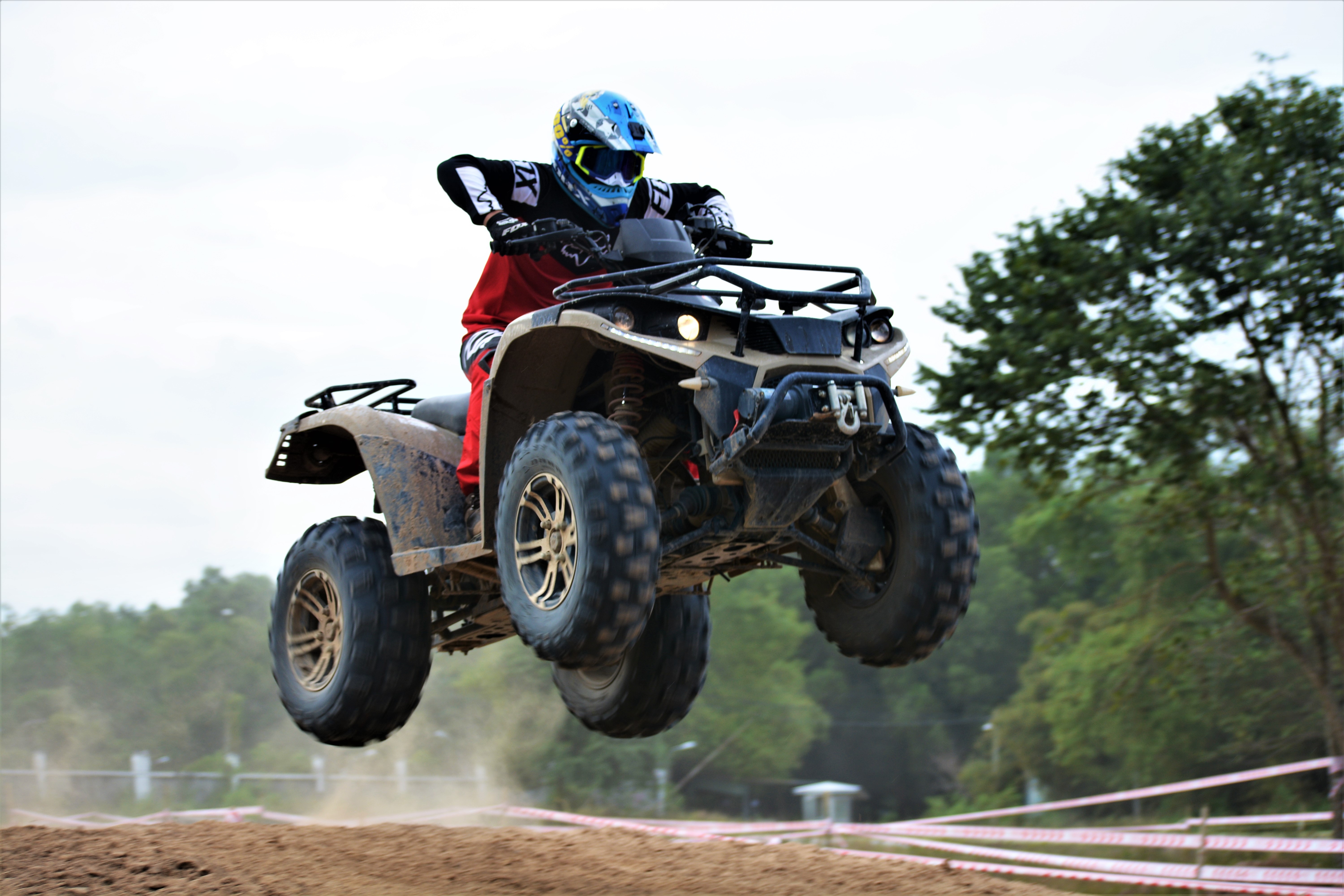 Dua xe the thao Viet Nam bung no anh 2