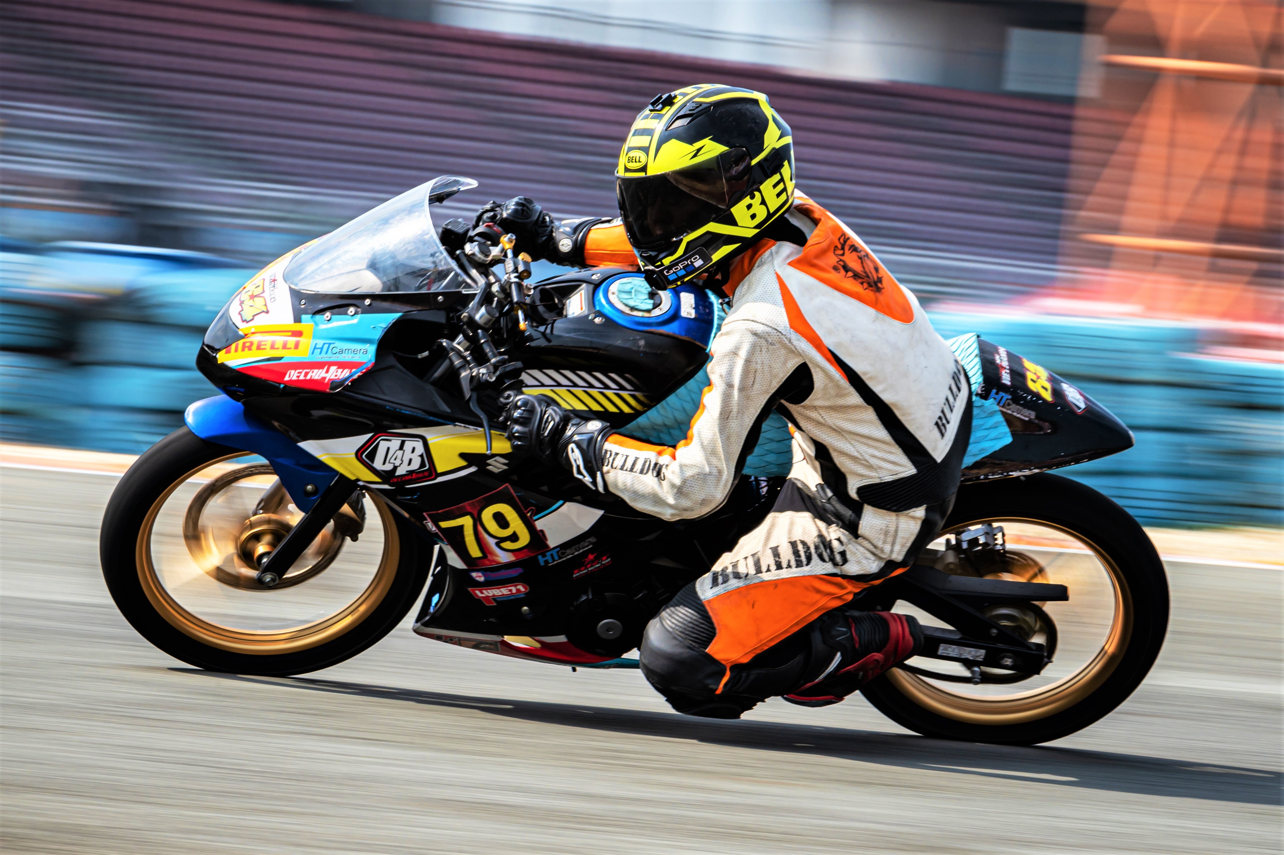 Dua xe the thao tai Viet Nam bung no nhung ngay cuoi nam 2021 hinh anh