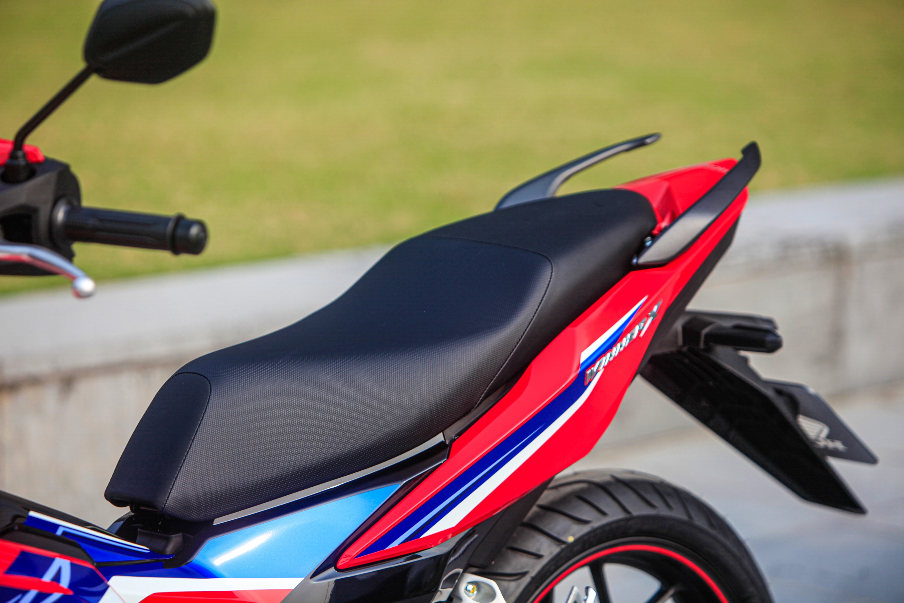 Chi tiết Honda Winner X mới vừa ra mắt ảnh 8 Chi tiet Honda Winner X moi vua ra mat anh 8