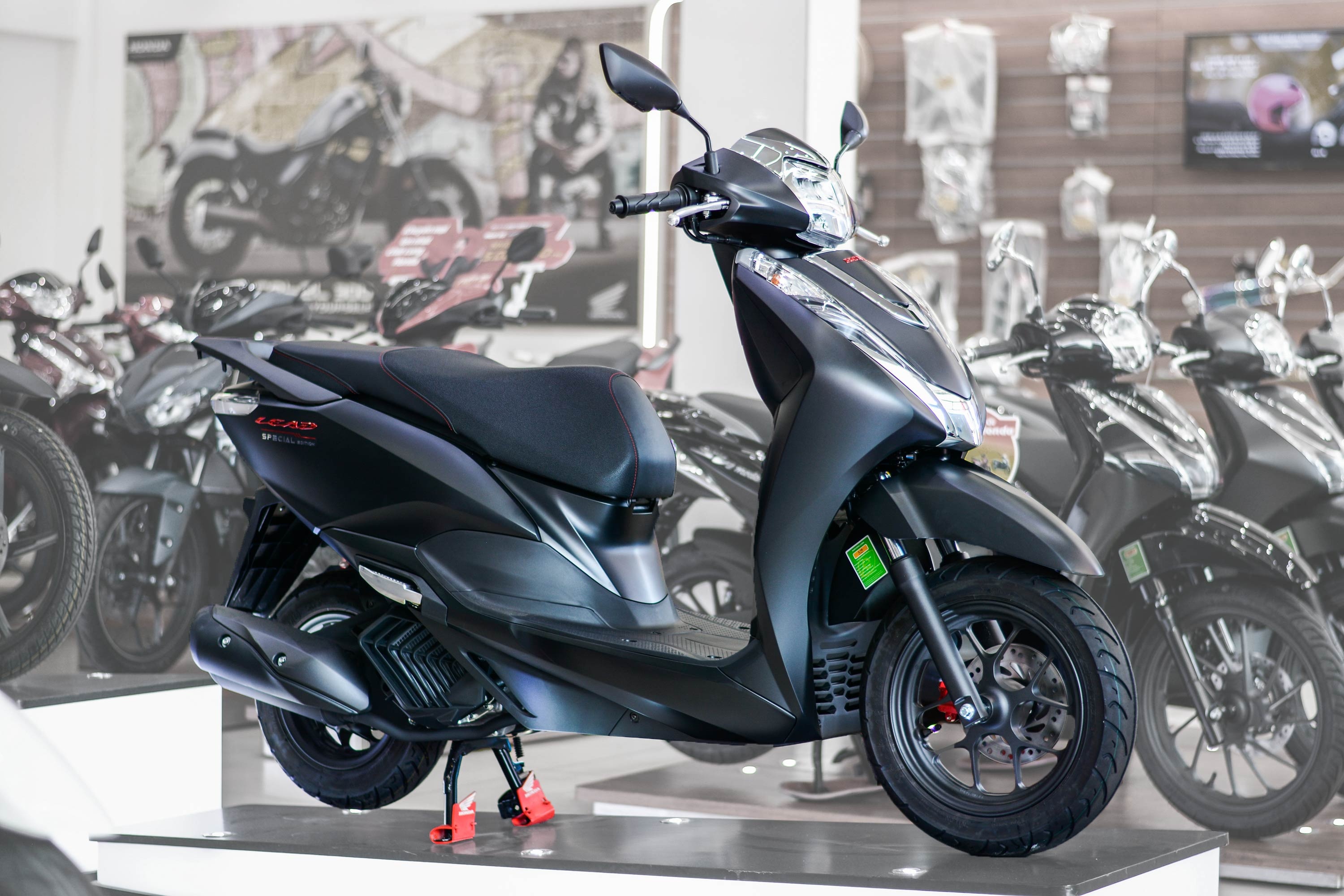 Honda Lead the he moi ve dai ly TP.HCM, ban dung gia de xuat hinh anh