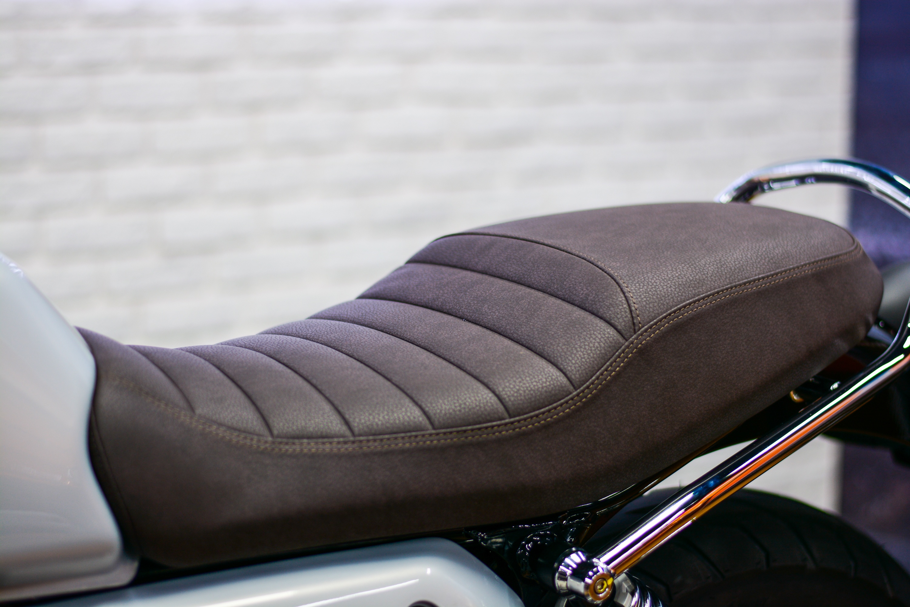 Moto Guzzi V7 ban chinh hang tai Viet Nam anh 8