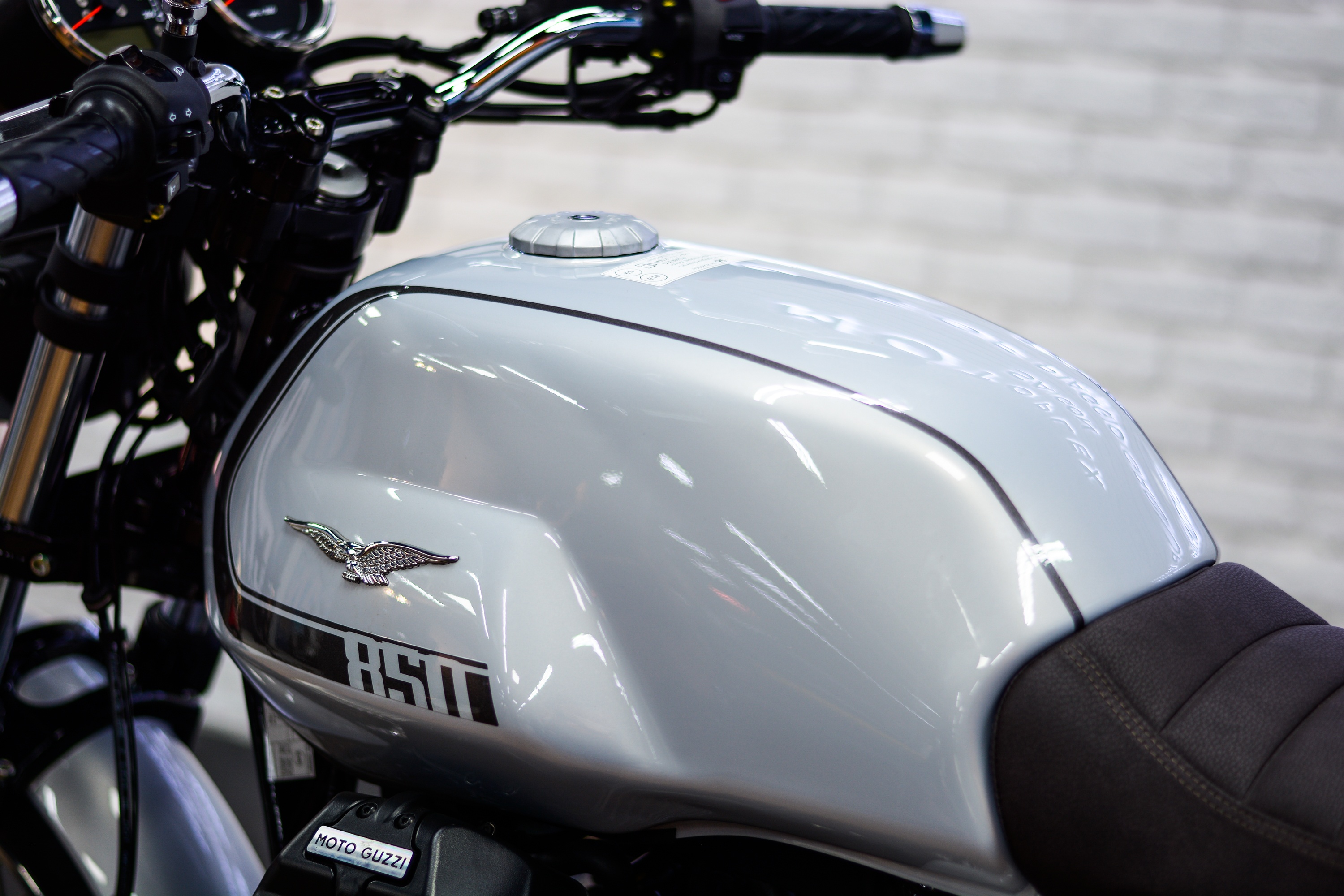 Moto Guzzi V7 ban chinh hang tai Viet Nam anh 7