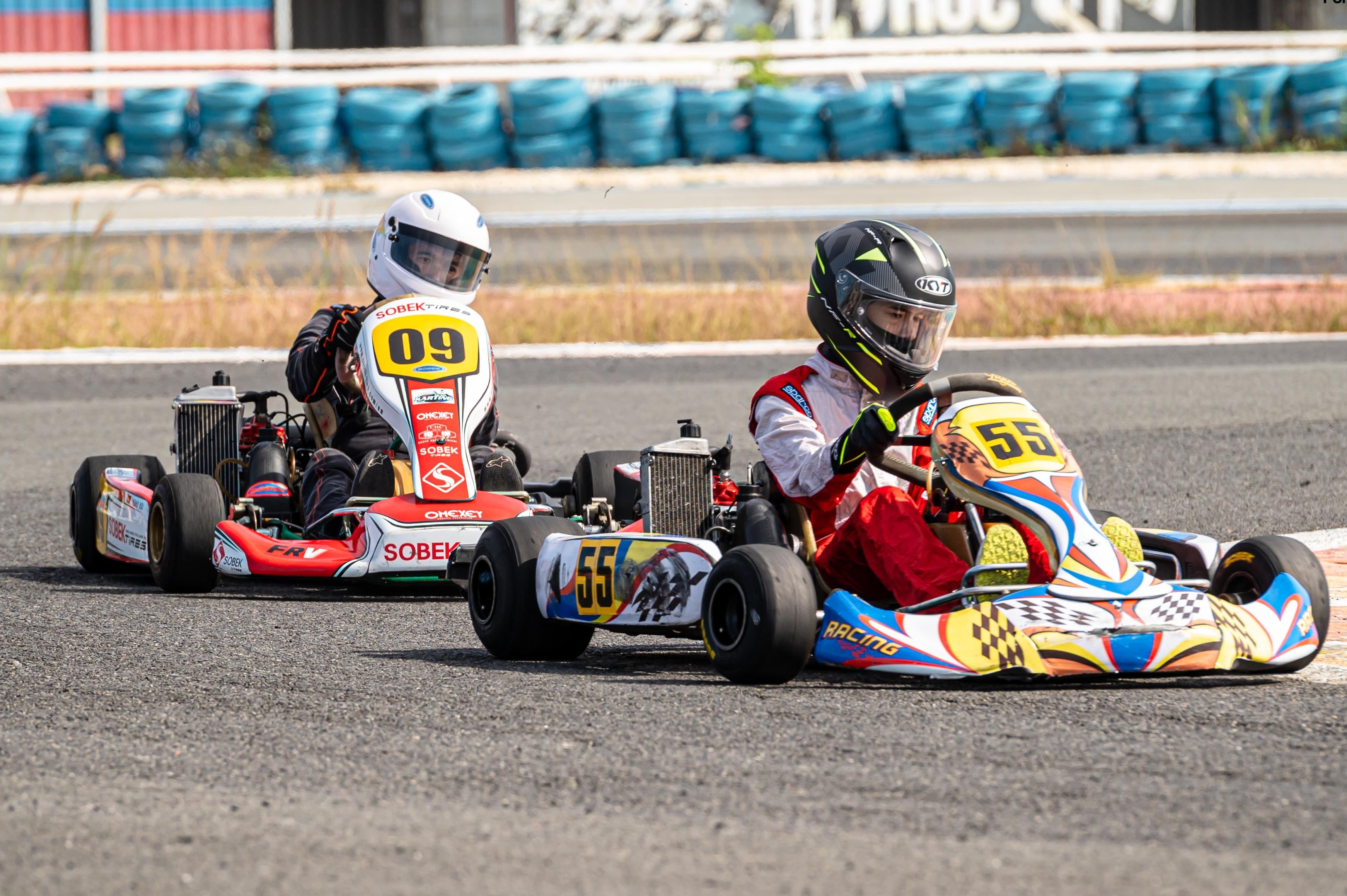 Trai nghiem dua xe Go-Kart chuyen nghiep tai Viet Nam hinh anh