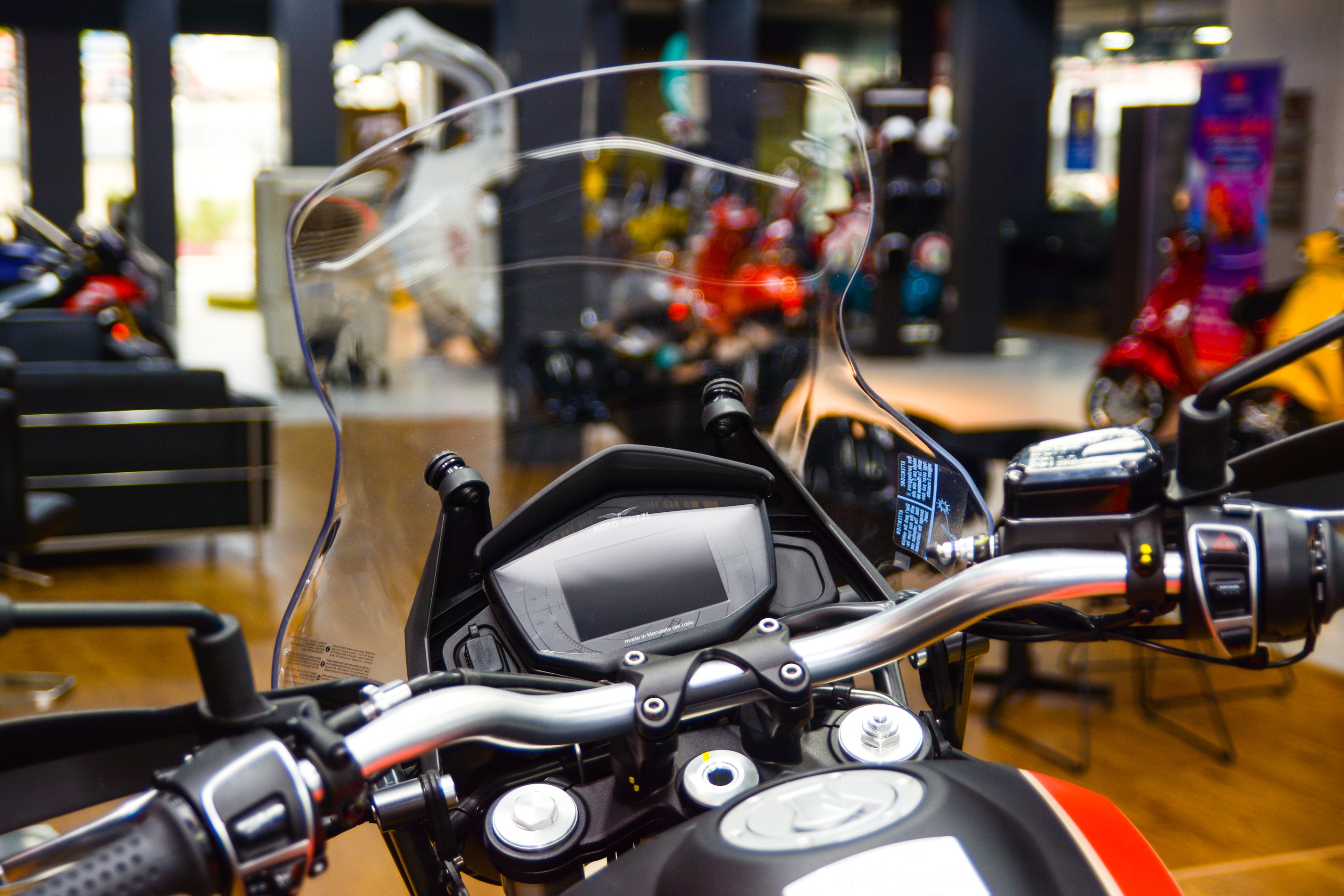 moto phuot Moto Guzzi V85 TT anh 6