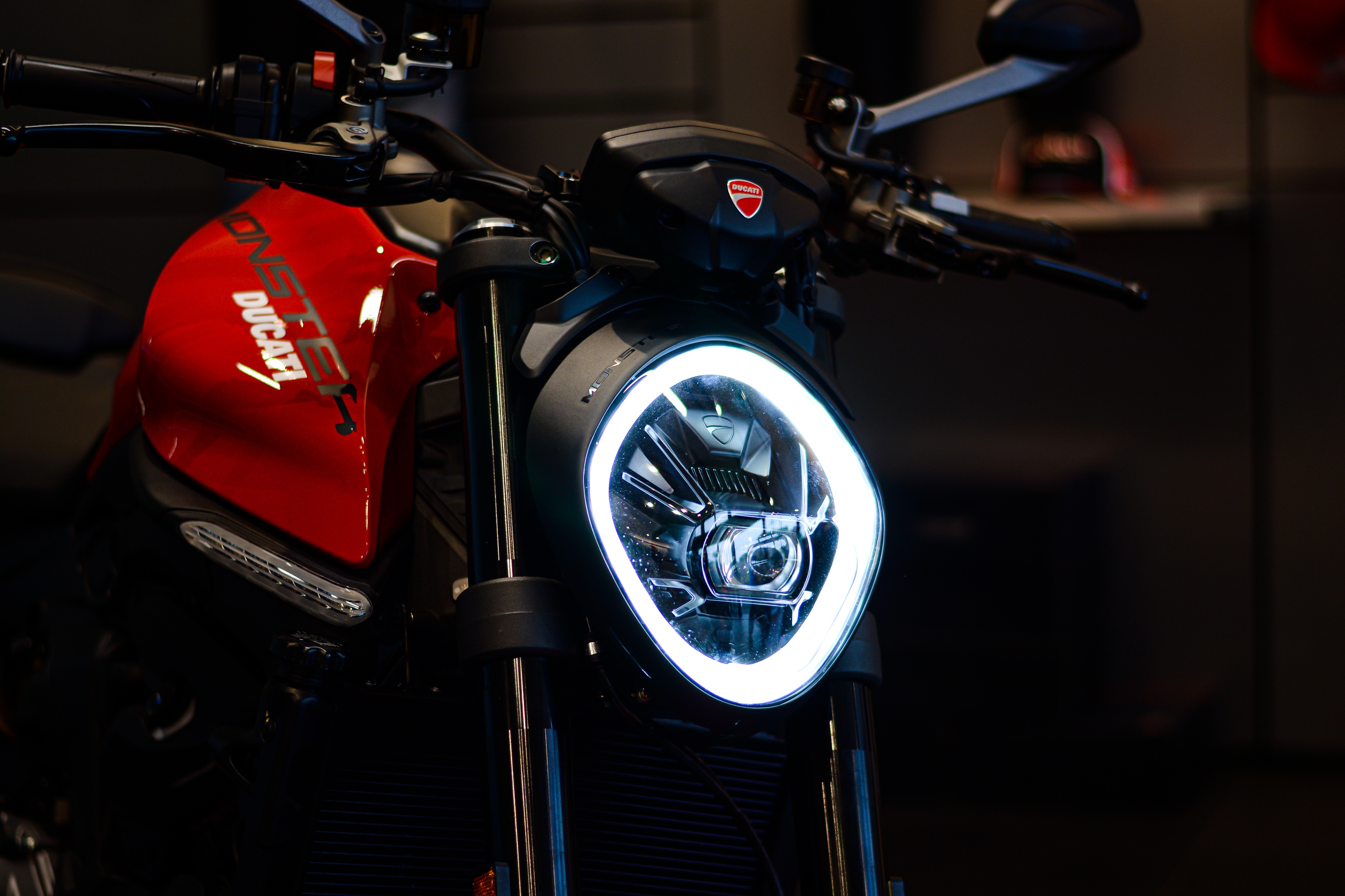 Ducati Monster thế hệ mới về Việt Nam ảnh 5 Ducati Monster the he moi ve Viet Nam anh 5