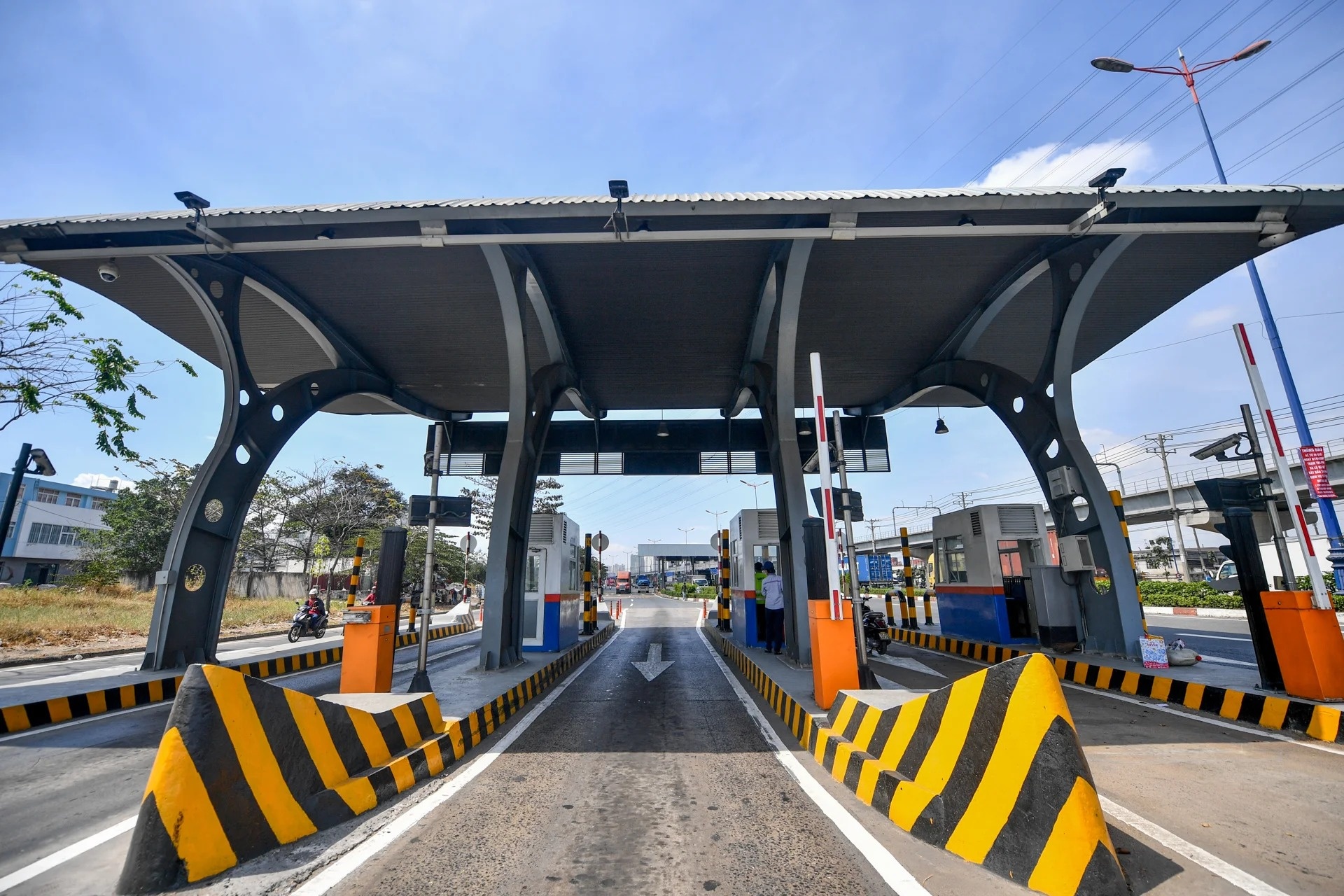 BOT xa lo Ha Noi tang muc thu phi, thap nhat 27.000 dong hinh anh