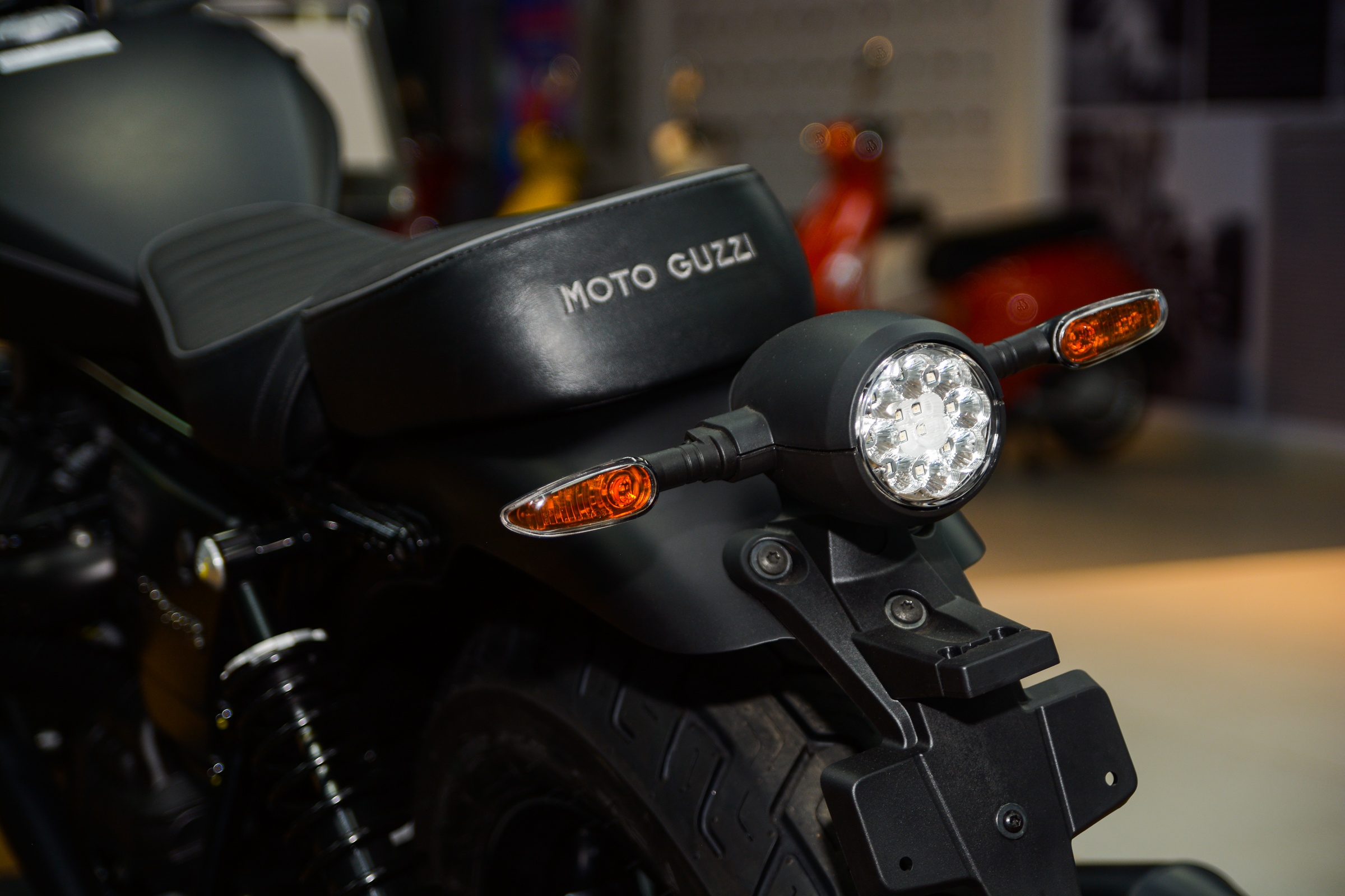 Moto Guzzi V9 Bobber ban tai Viet Nam co gi dac biet anh 9