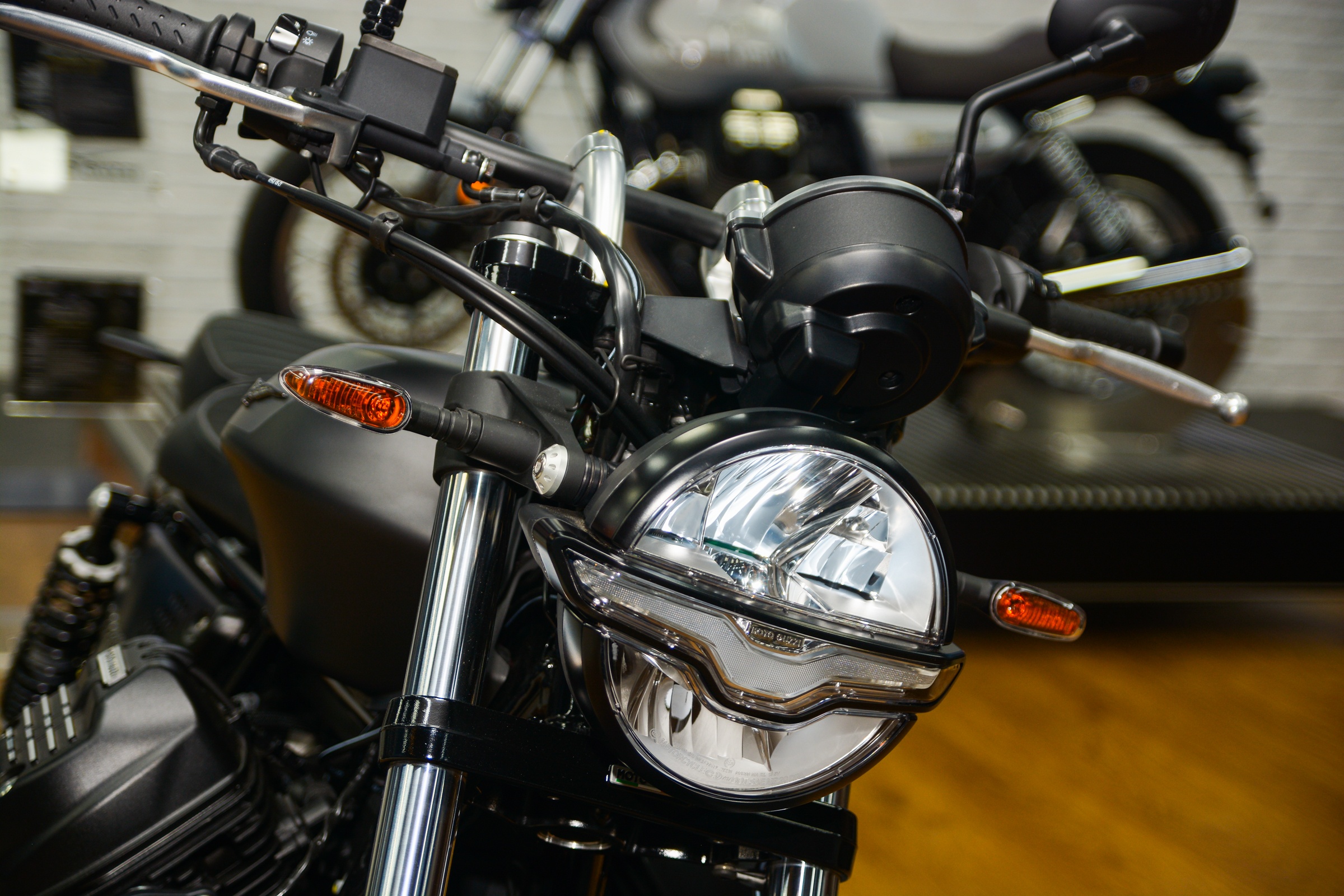 Moto Guzzi V9 Bobber ban tai Viet Nam co gi dac biet anh 3