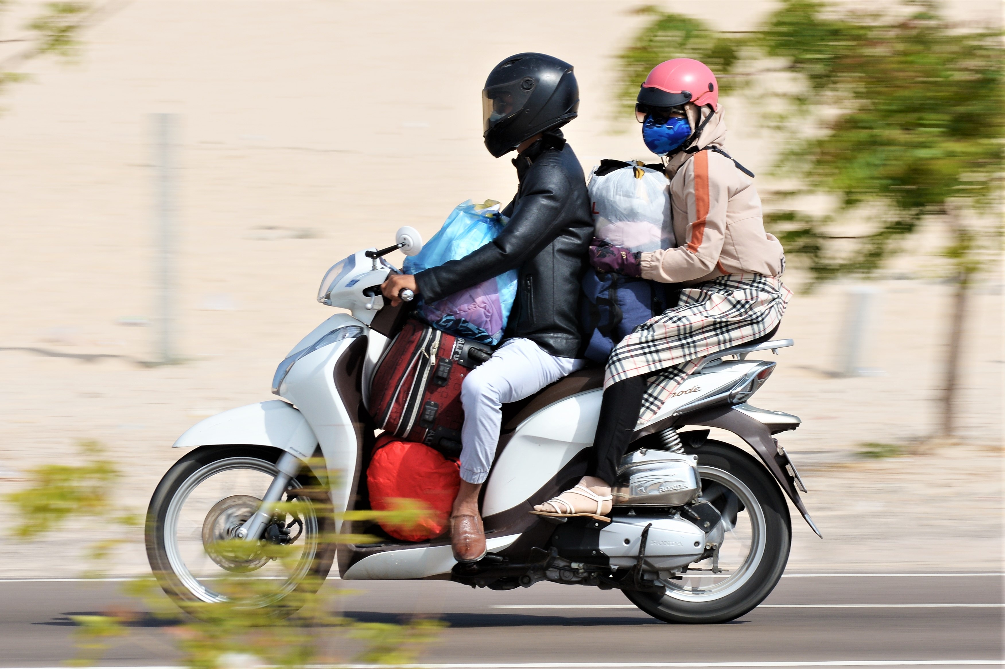 Nhung luu y de chay xe may an toan ve que dip Tet hinh anh