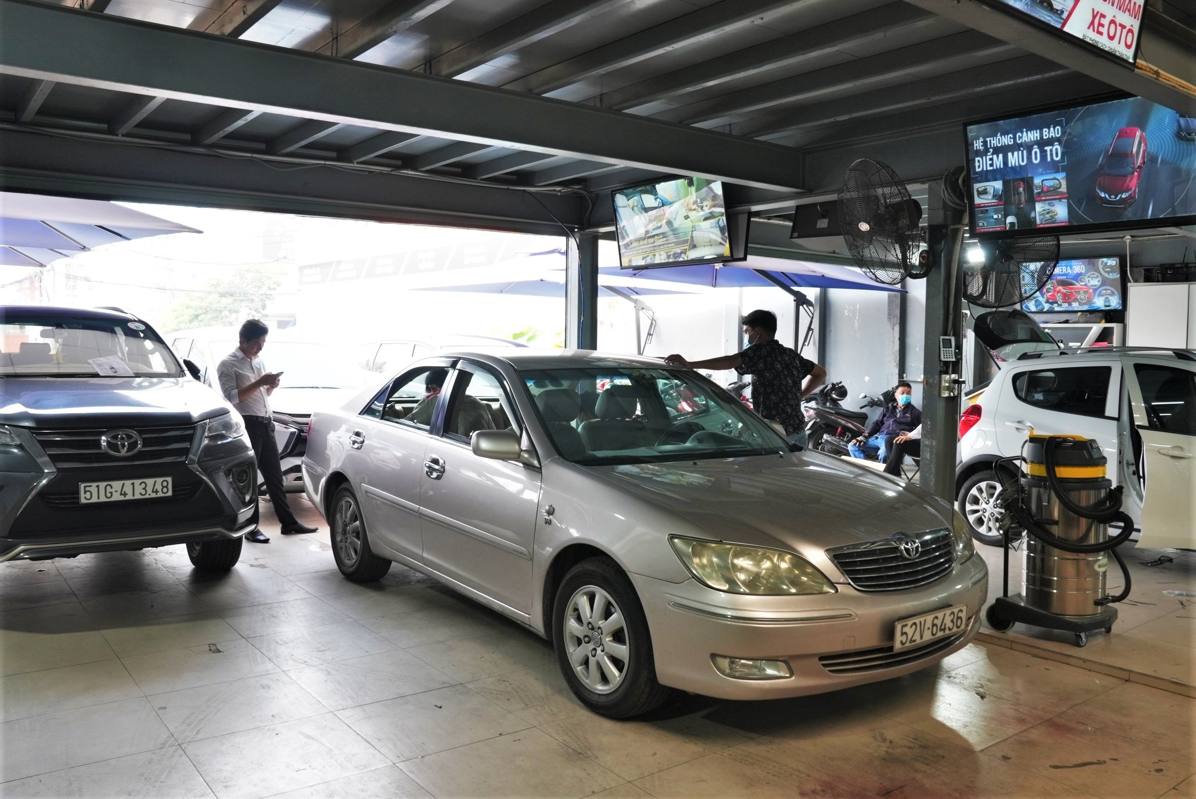 nang cap oto nhon nhip truoc Tet anh 1