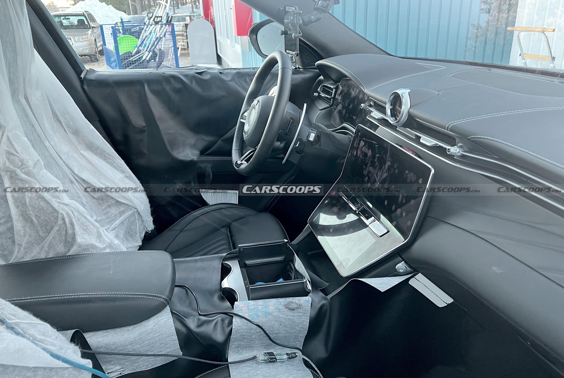 Lo anh noi that SUV Maserati Grecale: 2 man hinh, can so dang nut nhan hinh anh