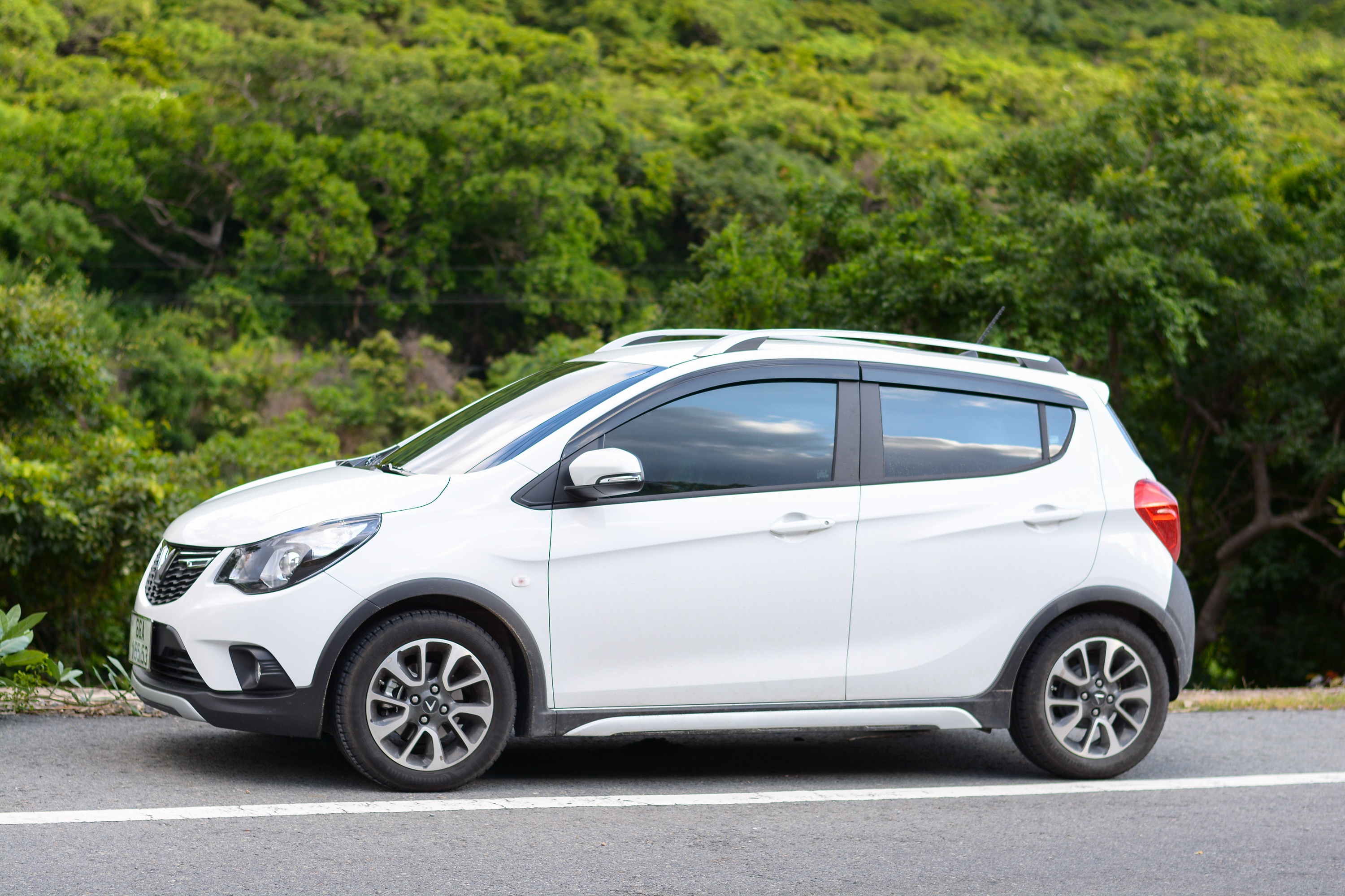 Lai xe ve mien Tay don Tet: 90 phut cho 5,5 km duong quoc lo hinh anh