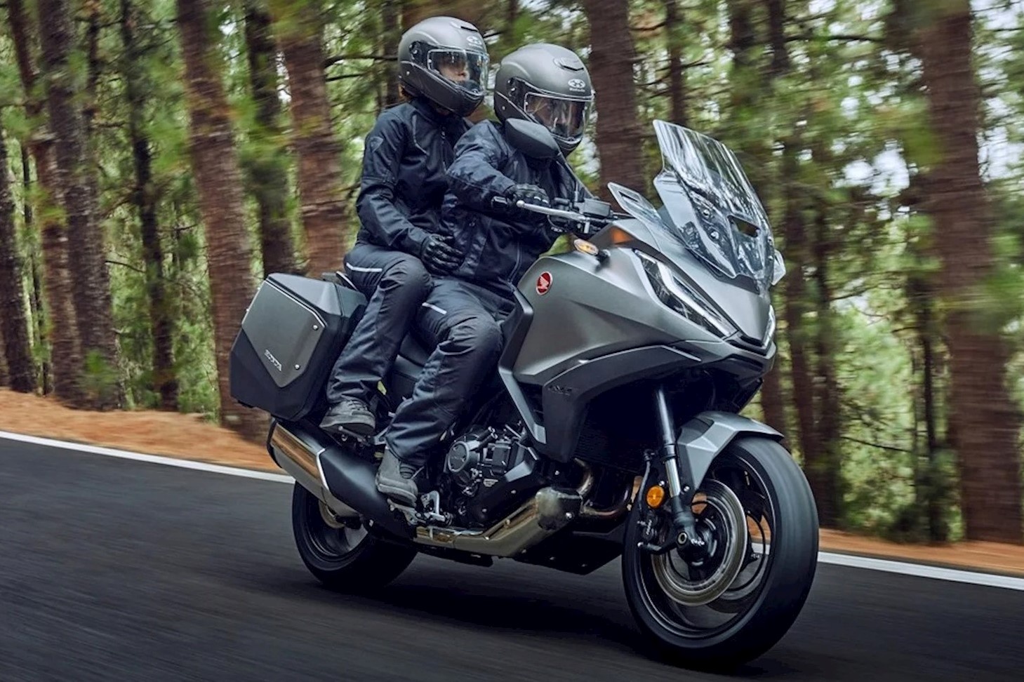 Honda NT1100 duoc dang ky ban quyen tai Viet Nam hinh anh