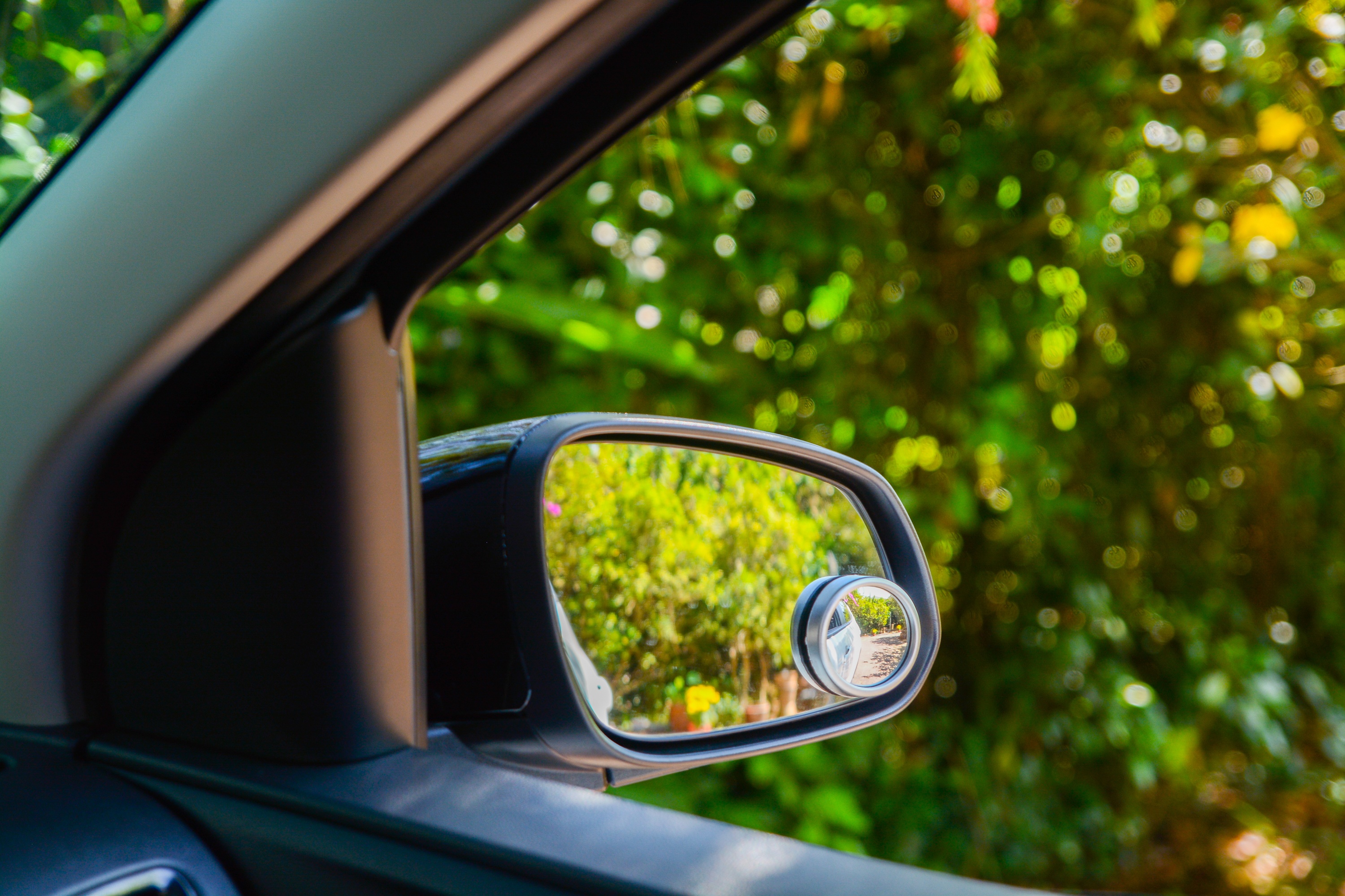 phu kien nen lap tren oto anh 9