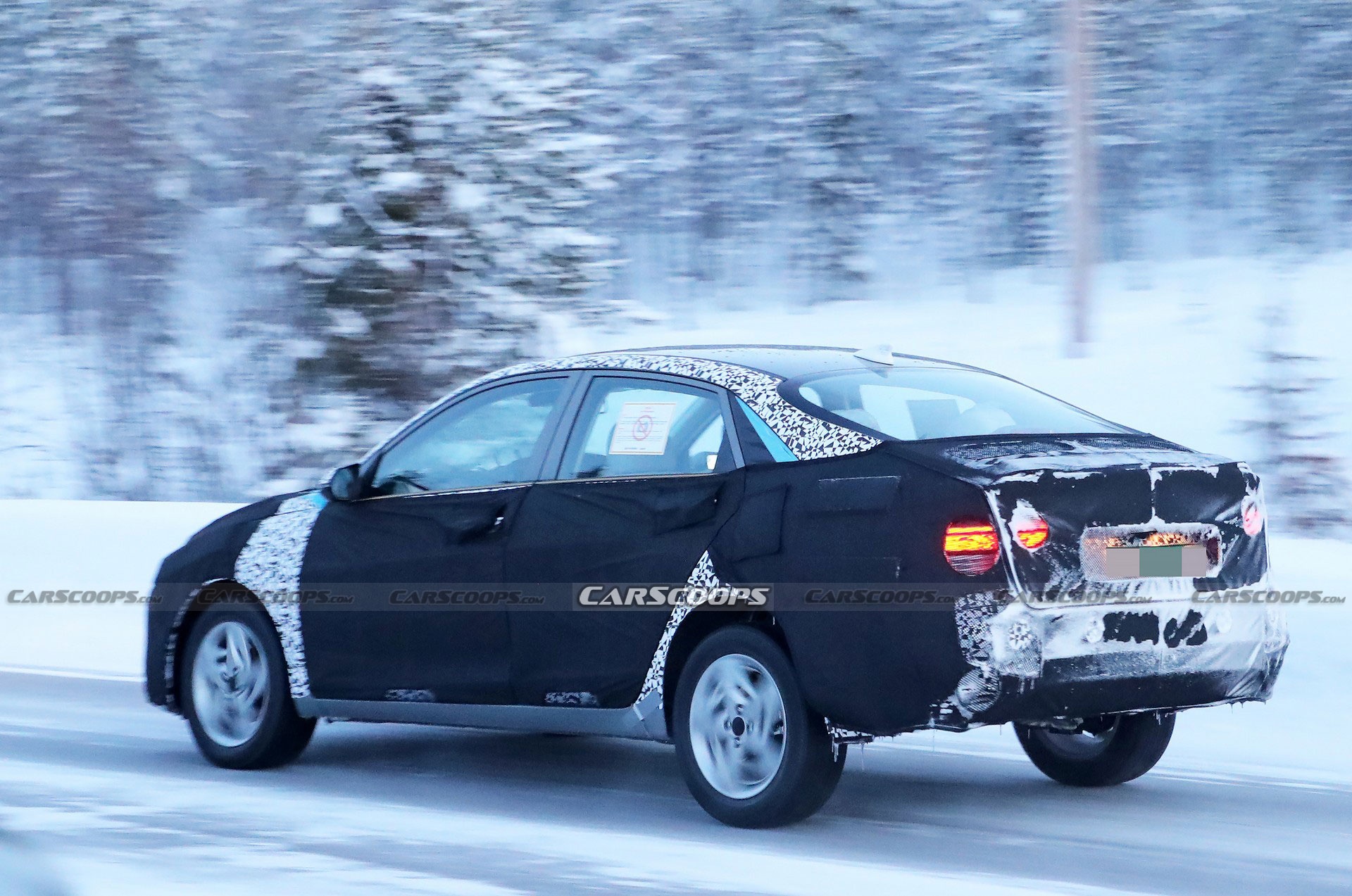 Hyundai Accent 2023 lộ diện ảnh 2 Hyundai Accent 2023 lo dien anh 2