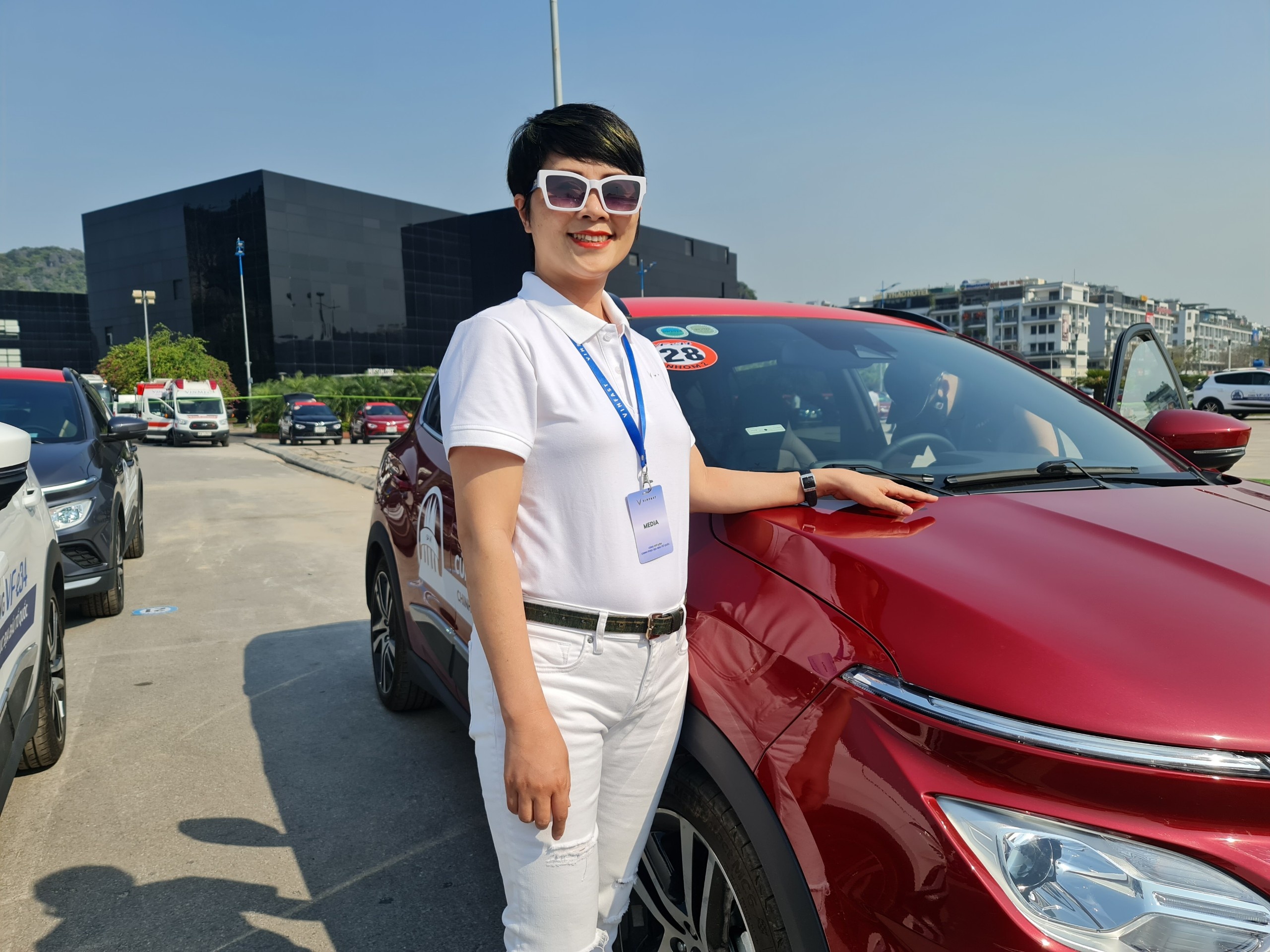 100 oto dien VinFast VF e34 hoi tu anh 7