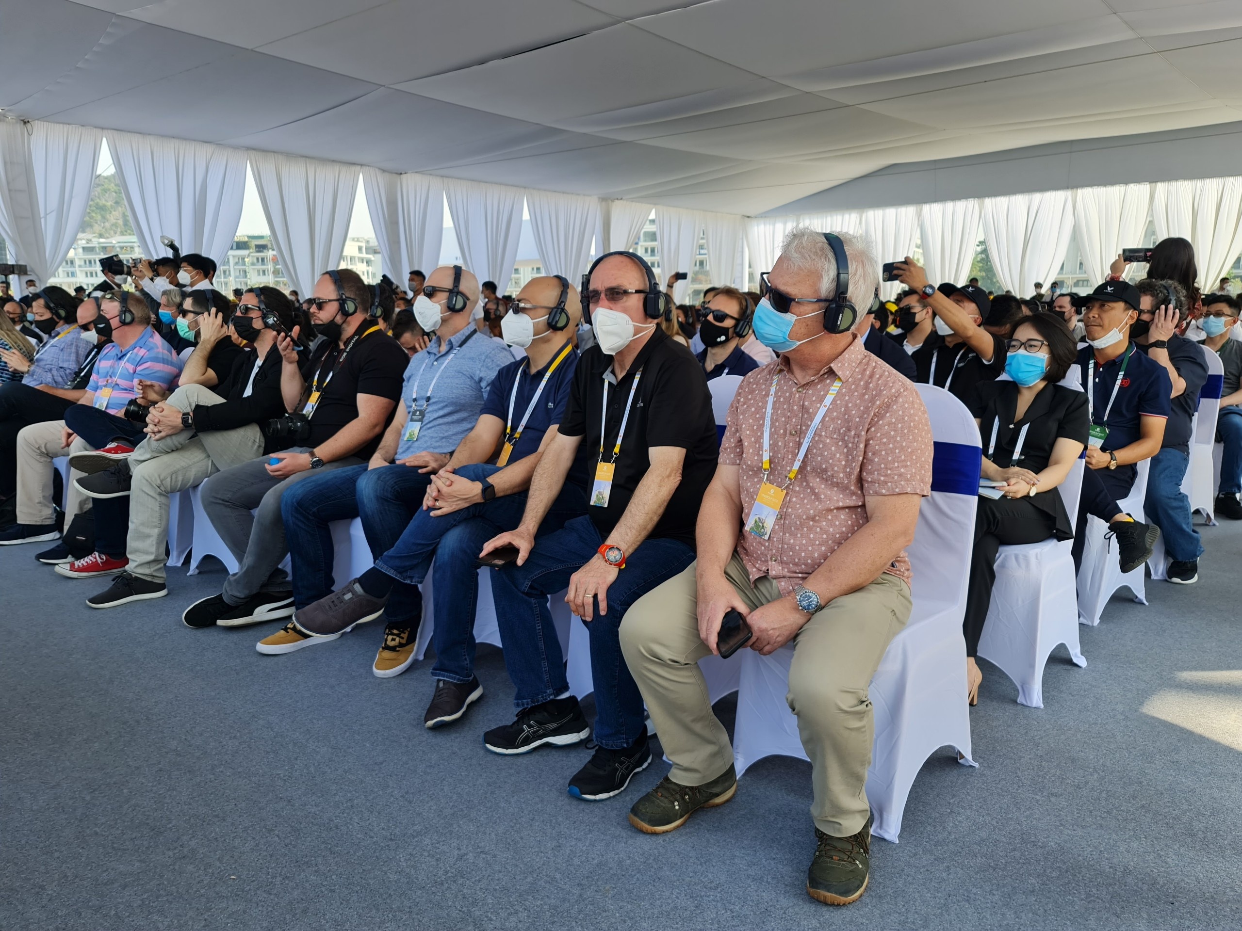 100 oto dien VinFast VF e34 hoi tu anh 10