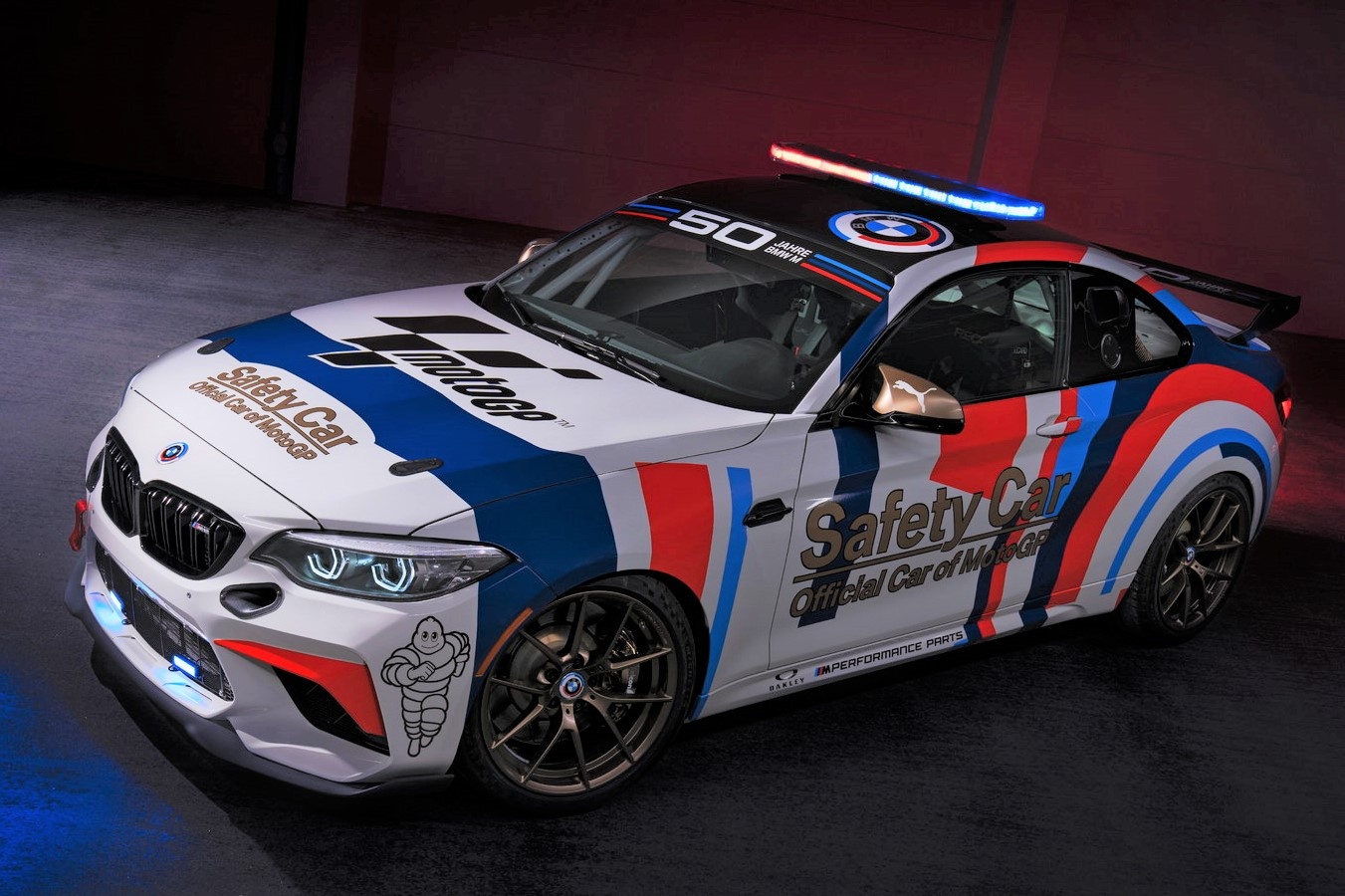 Can canh chiec BMW dac biet dung trong giai dua MotoGP hinh anh