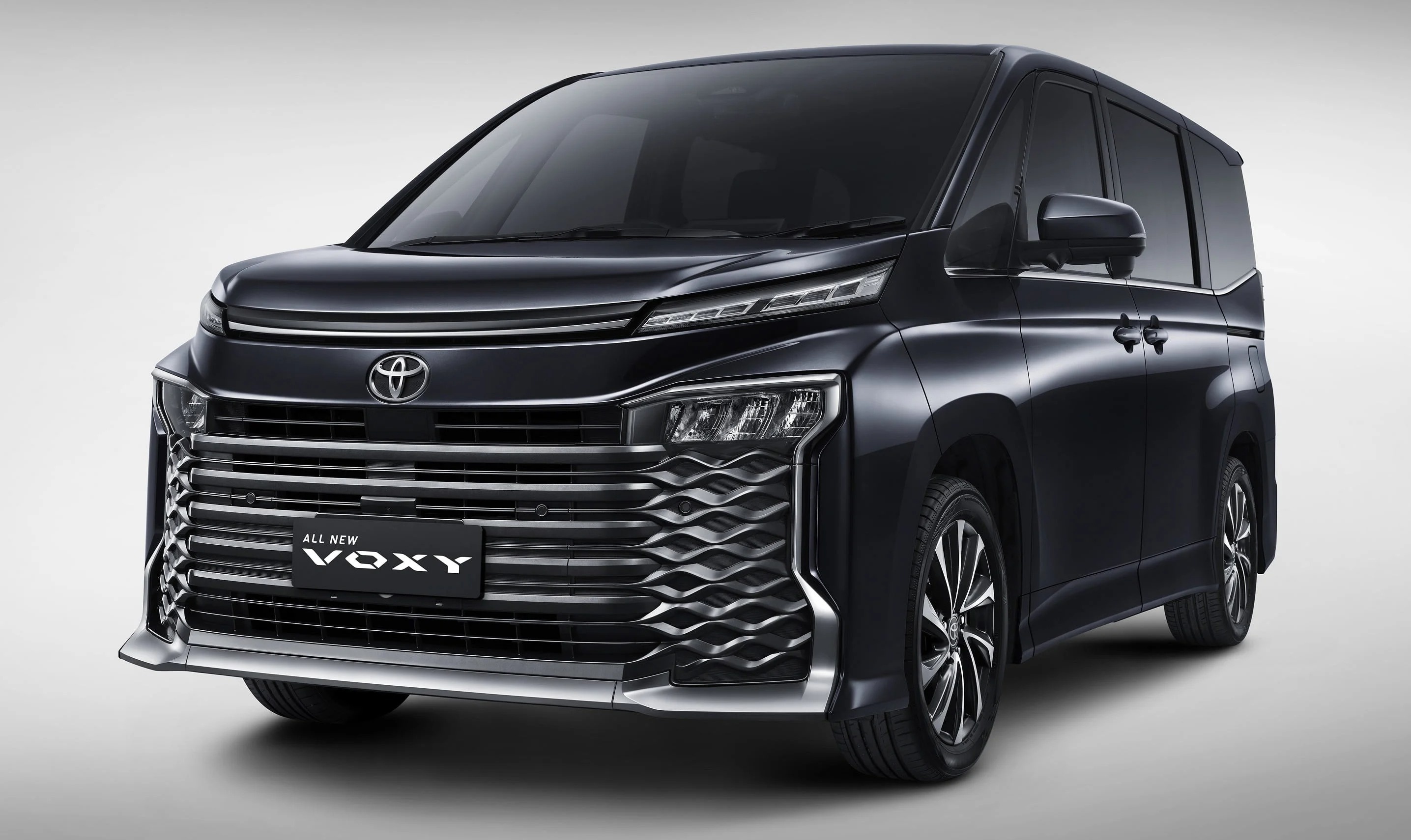 Toyota Voxy 2022 mở bán tại Indonesia ảnh 1 Toyota Voxy 2022 mo ban tai Indonesia anh 1