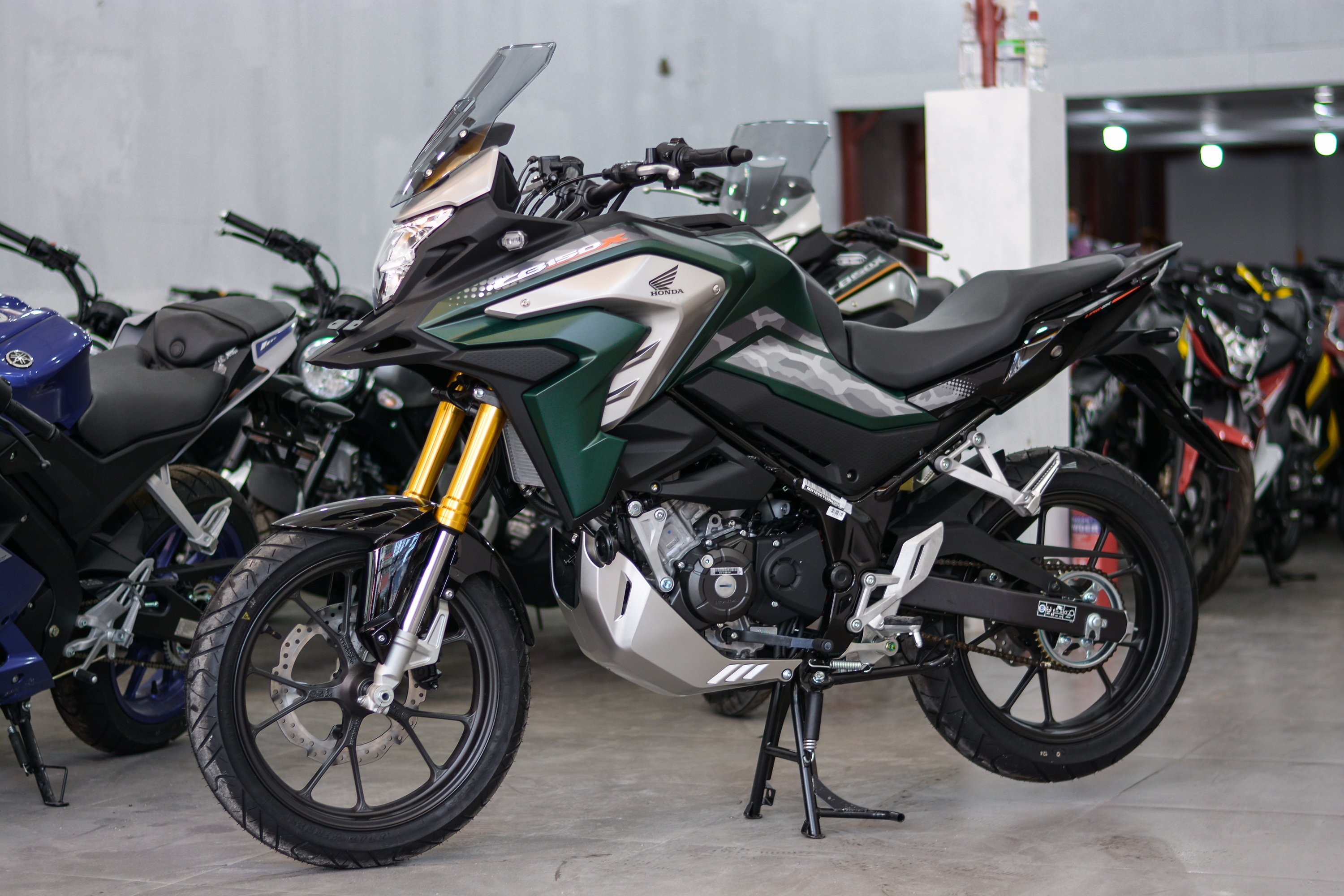 Honda CB150X mo ban tai Viet Nam anh 1