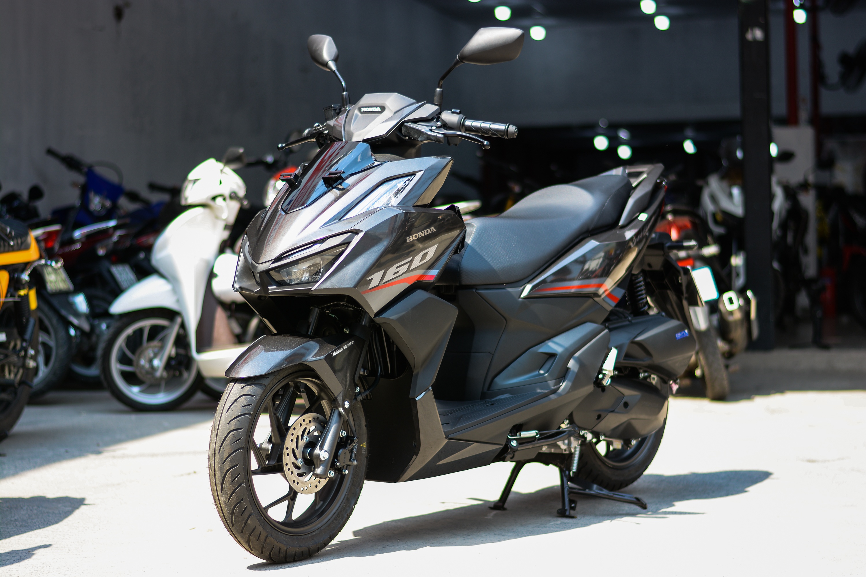 Honda Vario 160 ve Viet Nam voi 2 phien ban anh 1