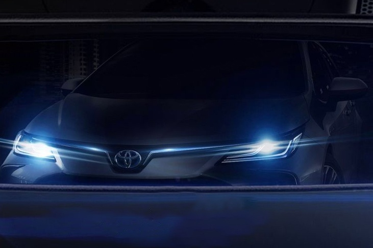 Toyota Corolla Altis moi sap ra mat tai Viet Nam hinh anh