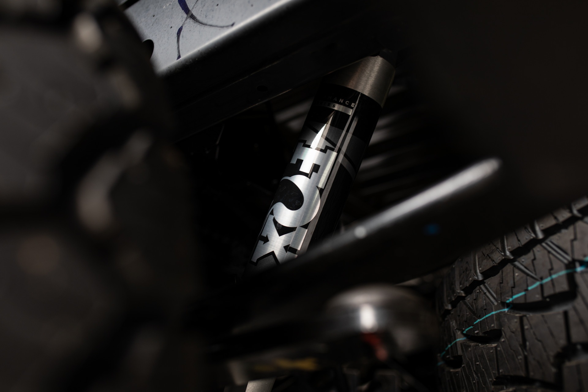 Ford Ranger voi goi do gia hon 13.000 USD anh 5