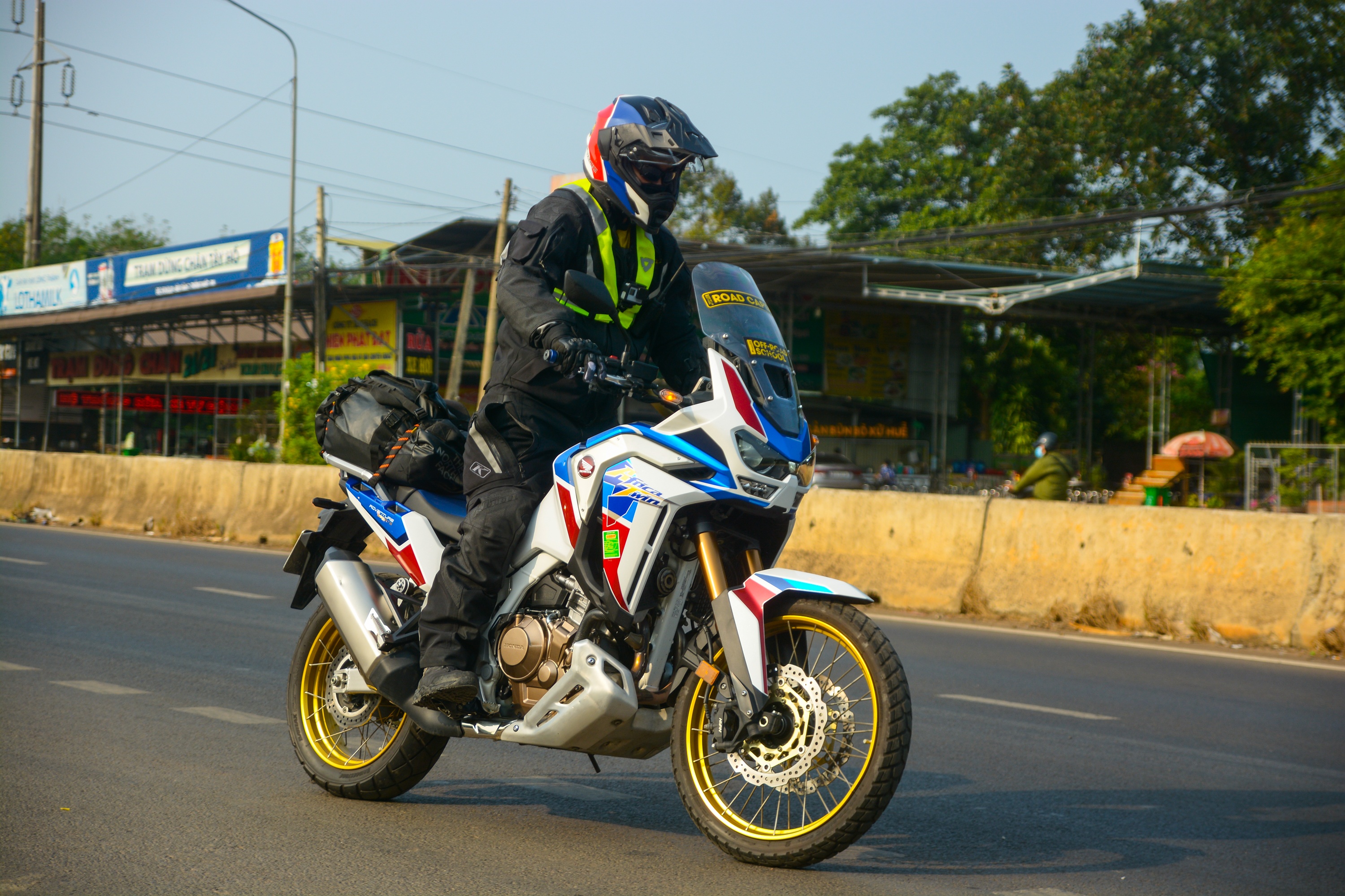 tung hoanh voi Honda Adventure Marathon Tour anh 5