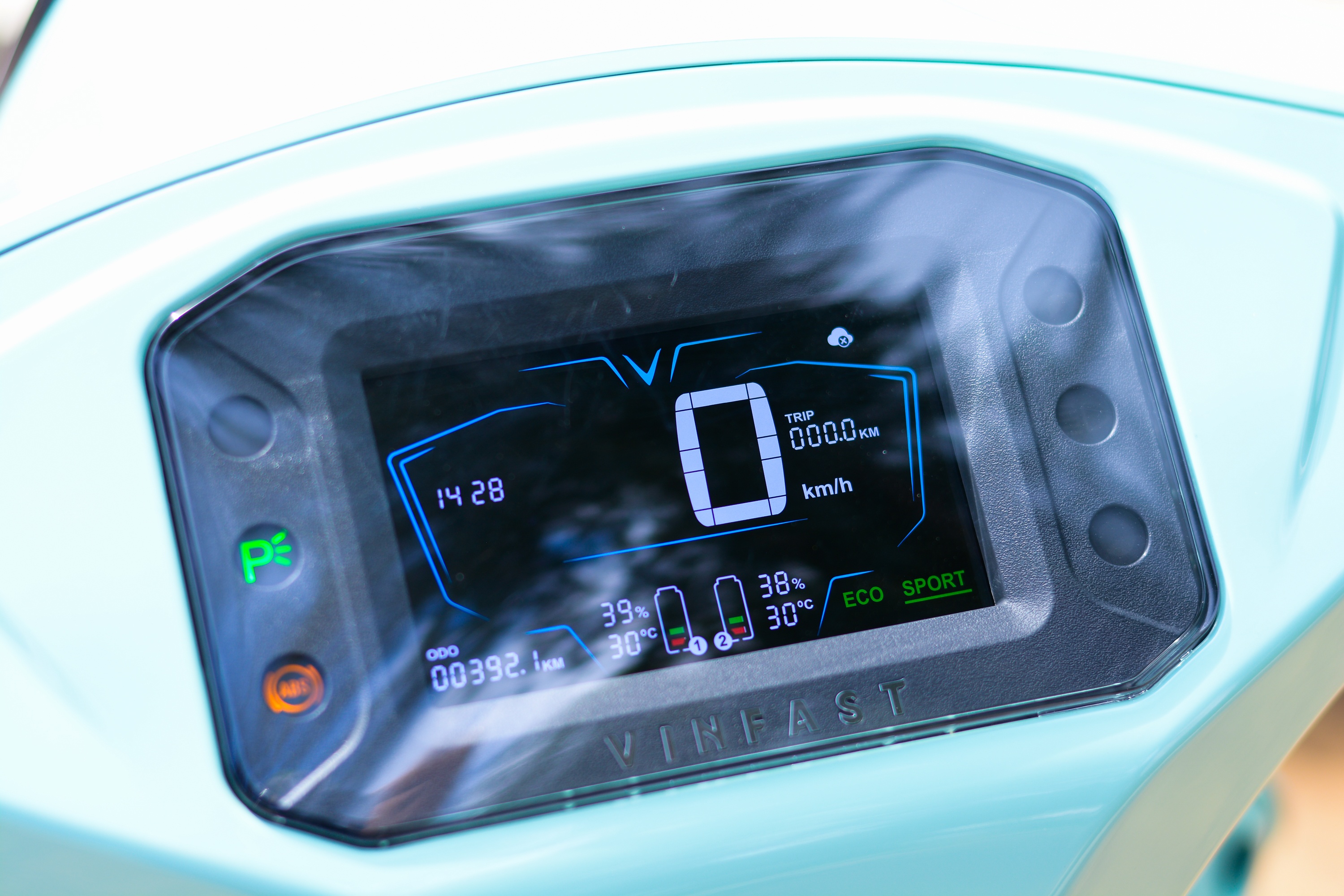 lua chon cung tam gia Honda Air Blade 160 anh 5