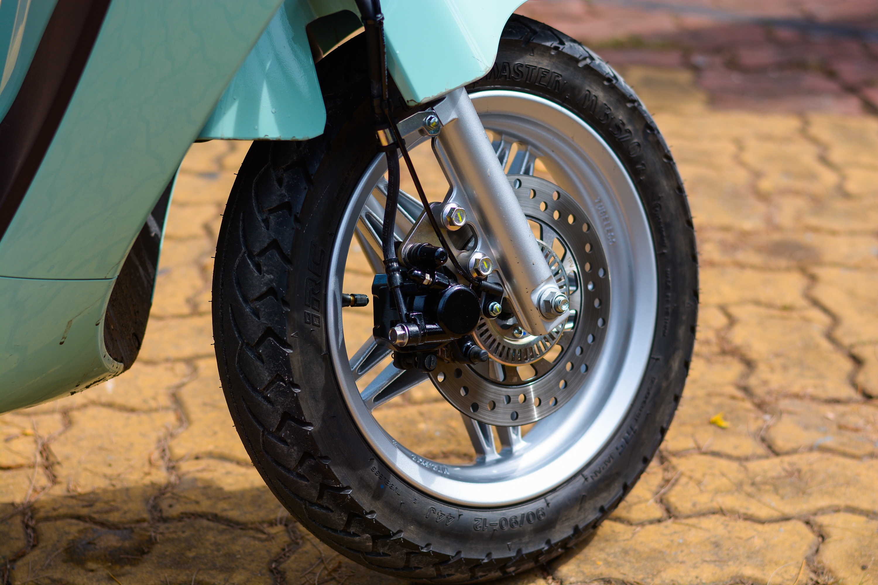 lua chon cung tam gia Honda Air Blade 160 anh 3