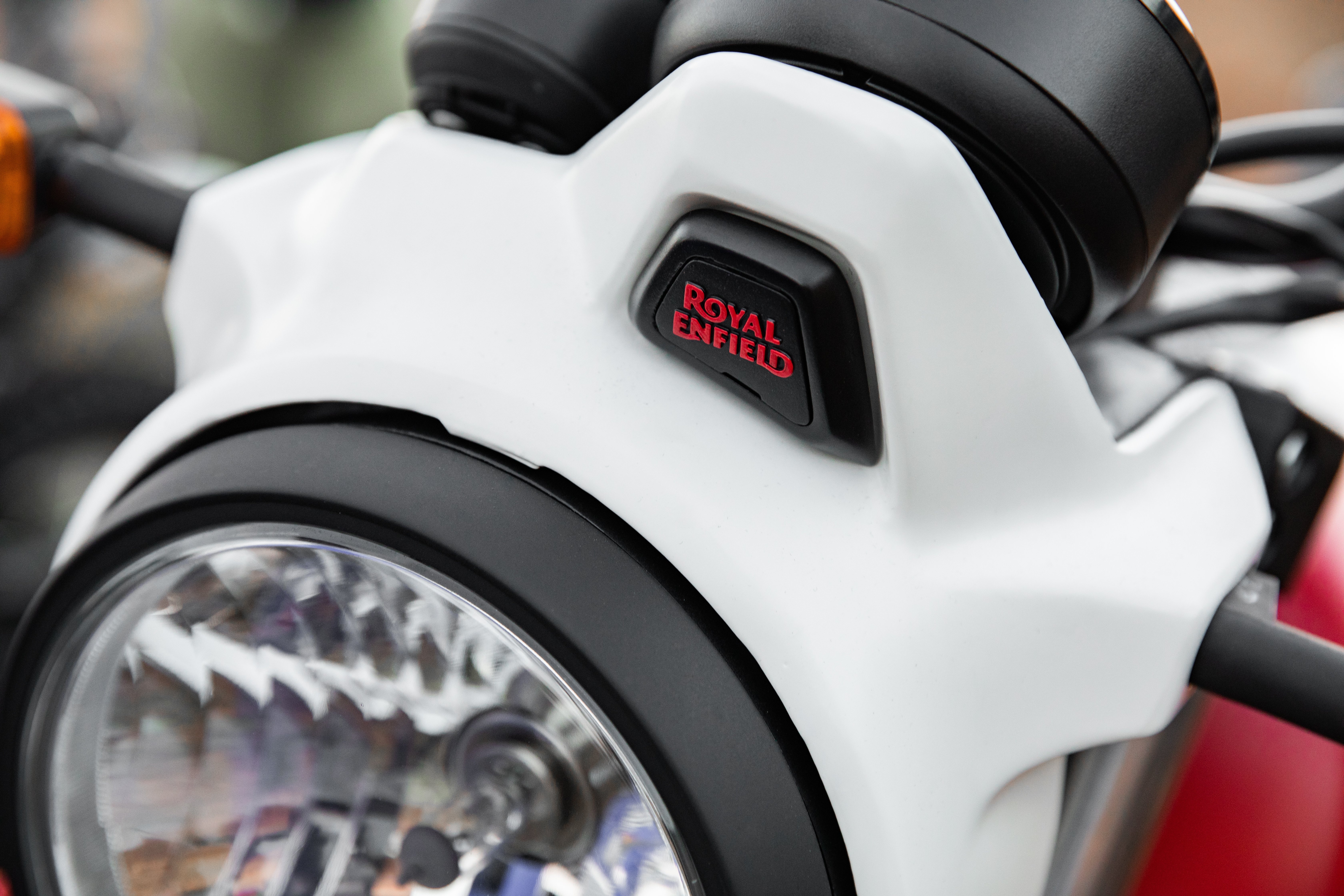 Royal Enfield Scram 411 ra mat anh 3