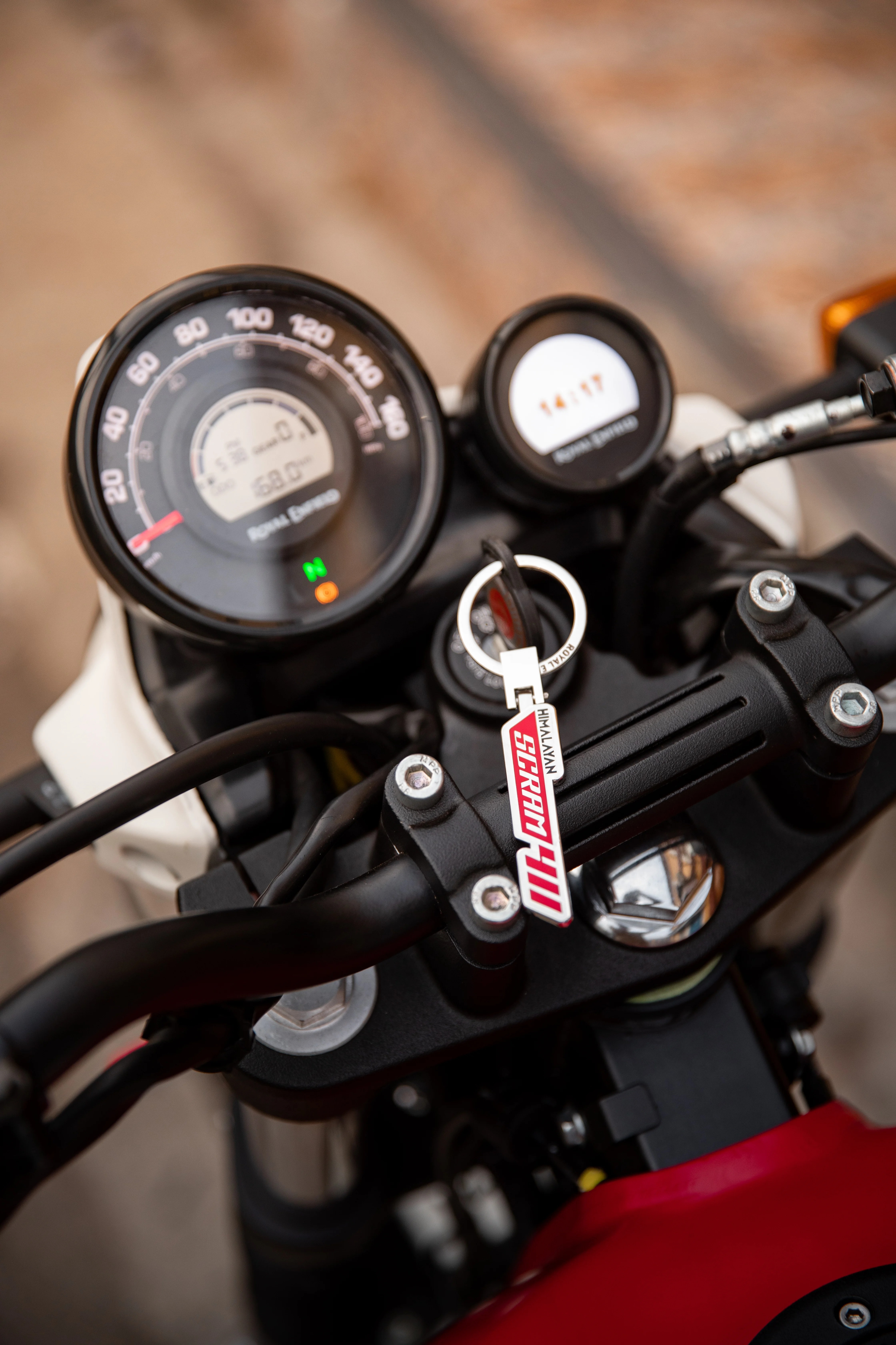 Royal Enfield Scram 411 ra mat anh 5