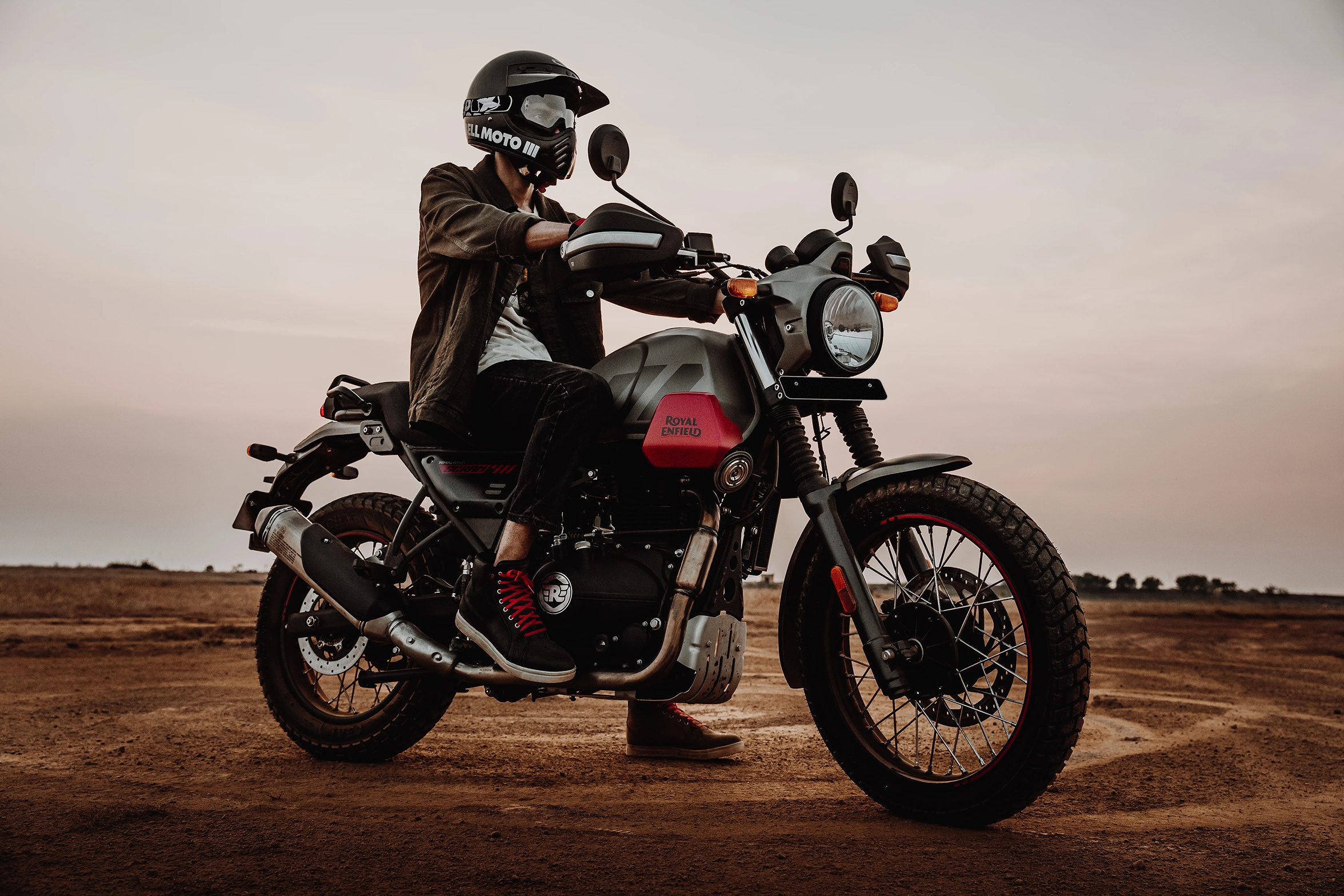 Royal Enfield Scram 411 ra mat anh 7