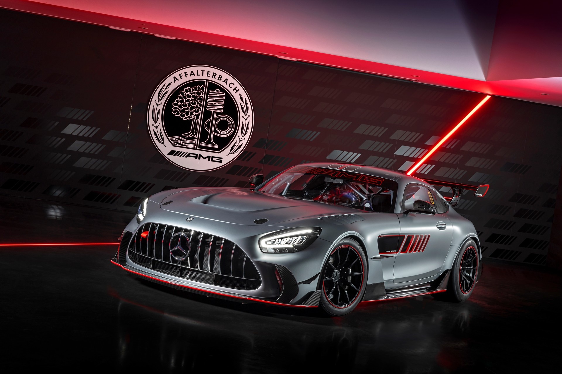 Can canh Mercedes-AMG GT Track Series anh 1
