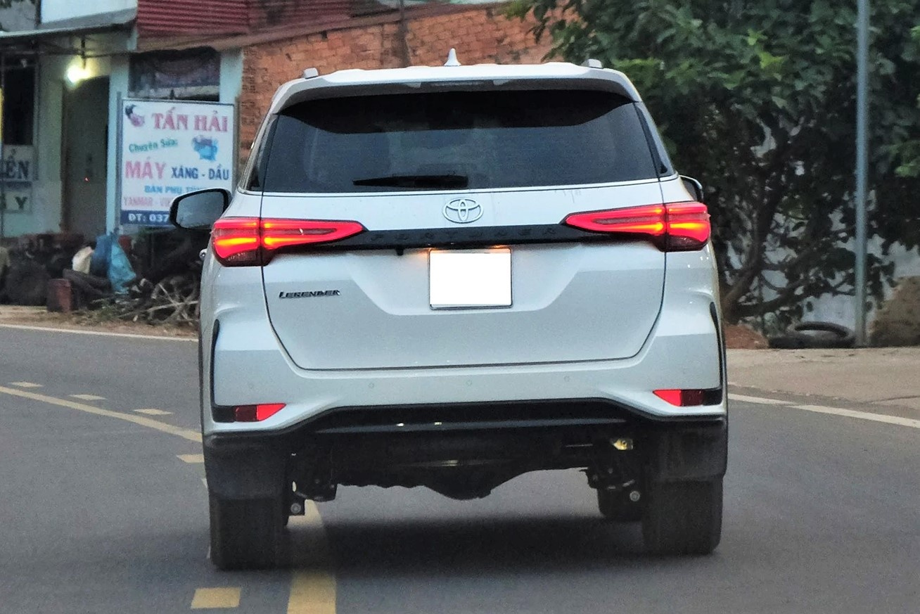 Cach de biet oto co bi 'phat nguoi' hay khong? hinh anh