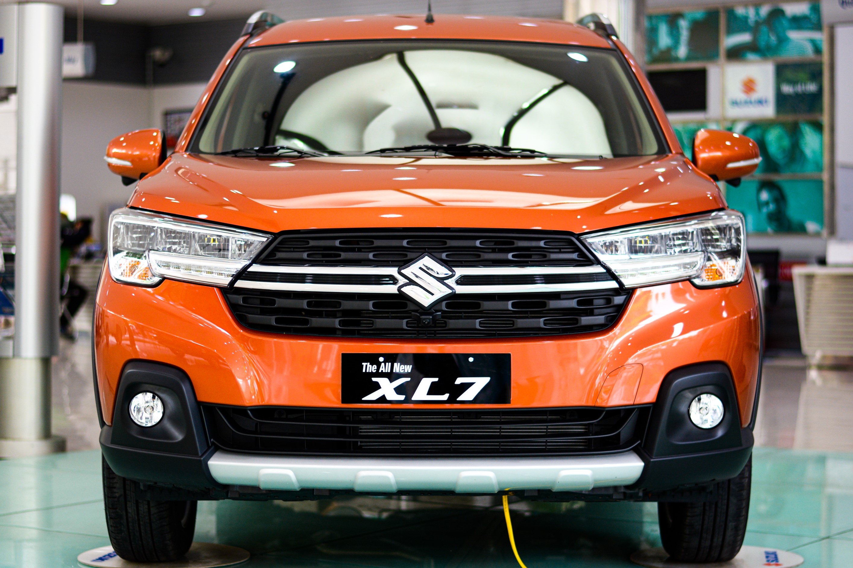 Suzuki XL7 Sport Limited gia 639, 9 trieu anh 2