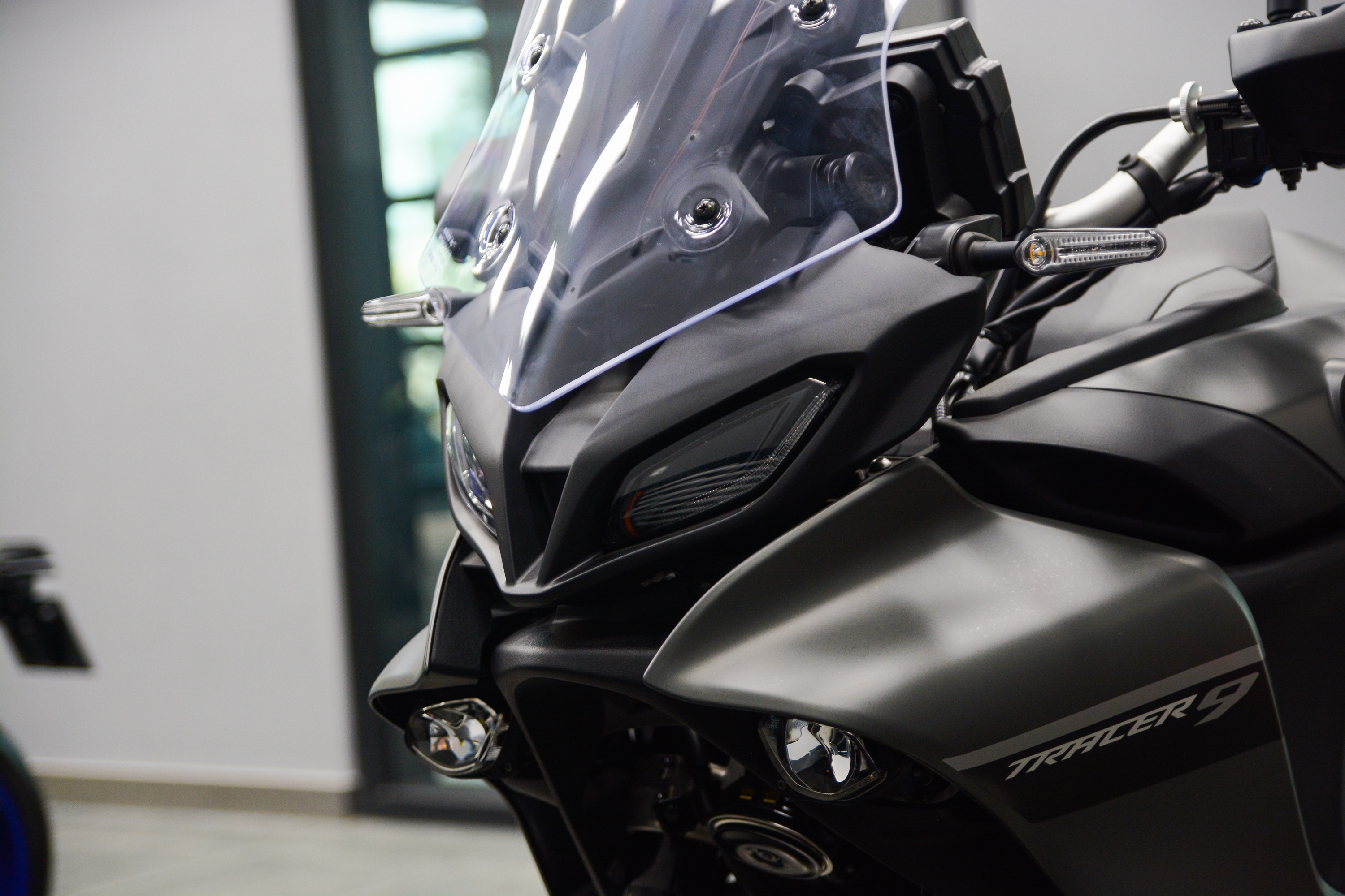 Can canh Yamaha Tracer 9 anh 3