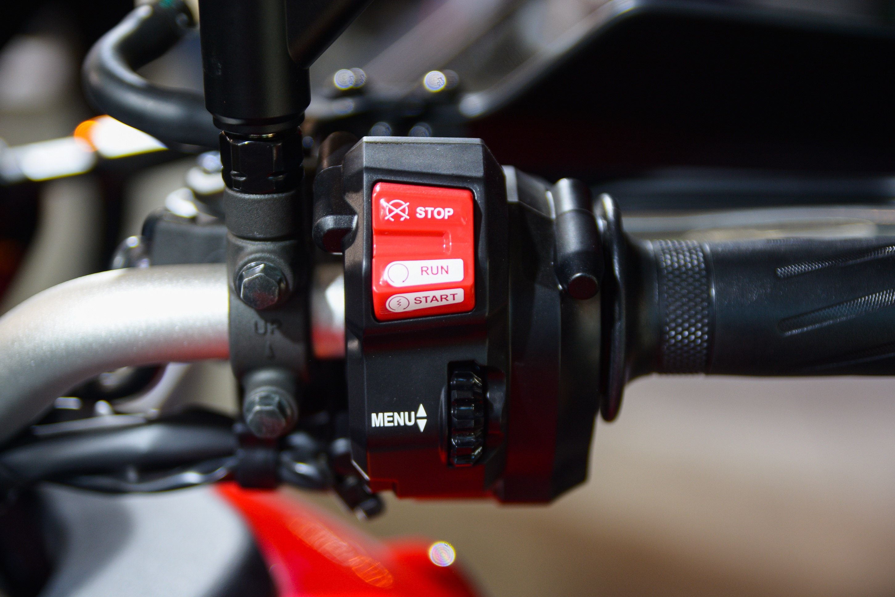 Cận cảnh Yamaha Tracer 9 ảnh 7 Can canh Yamaha Tracer 9 anh 7