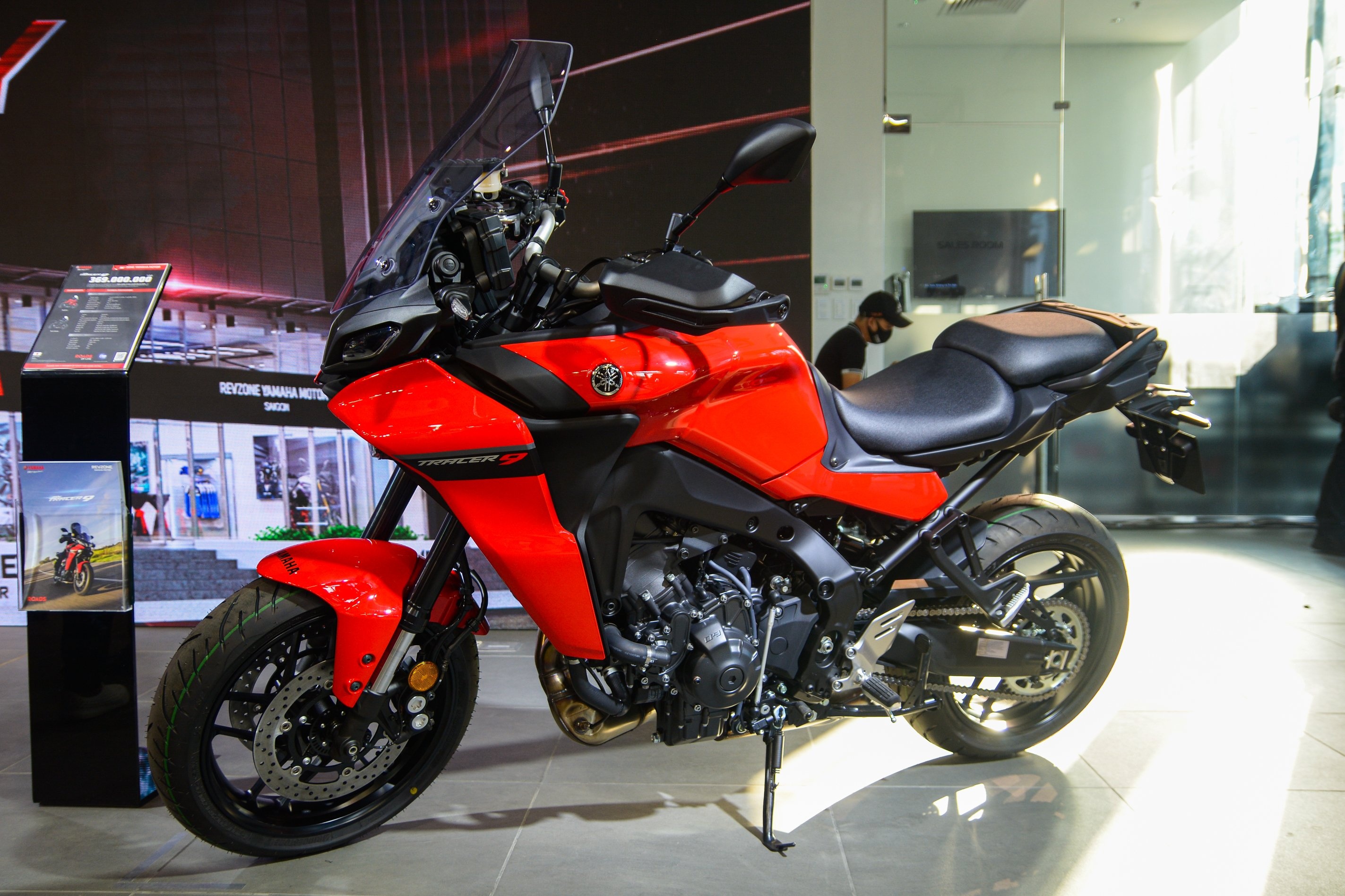 Chi tiet Yamaha Tracer 9 - sport-touring gia 369 trieu dong hinh anh