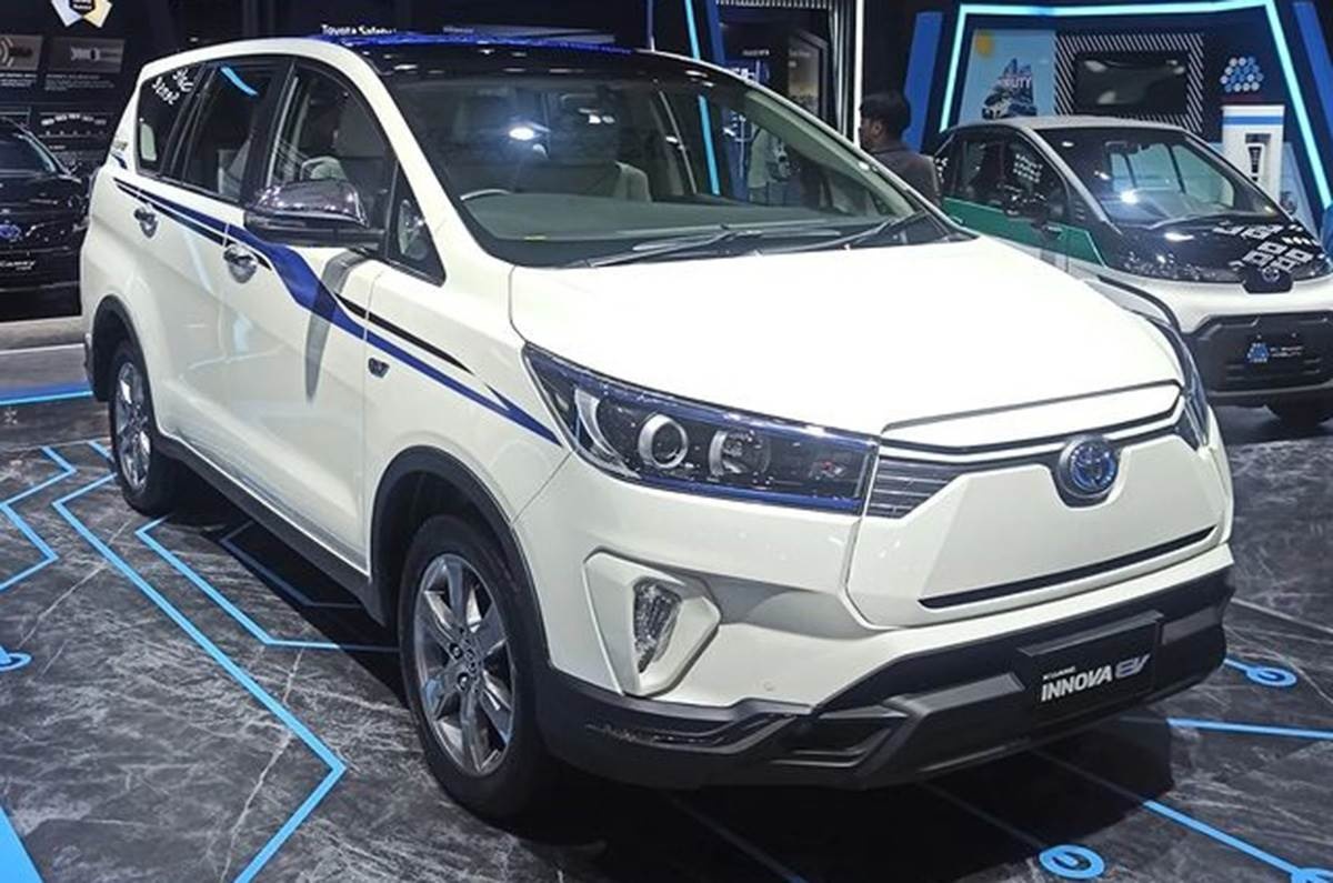 Toyota Innova chạy điện được giới thiệu tại Indonesia ảnh 4 Toyota Innova chay dien duoc gioi thieu tai Indonesia anh 4