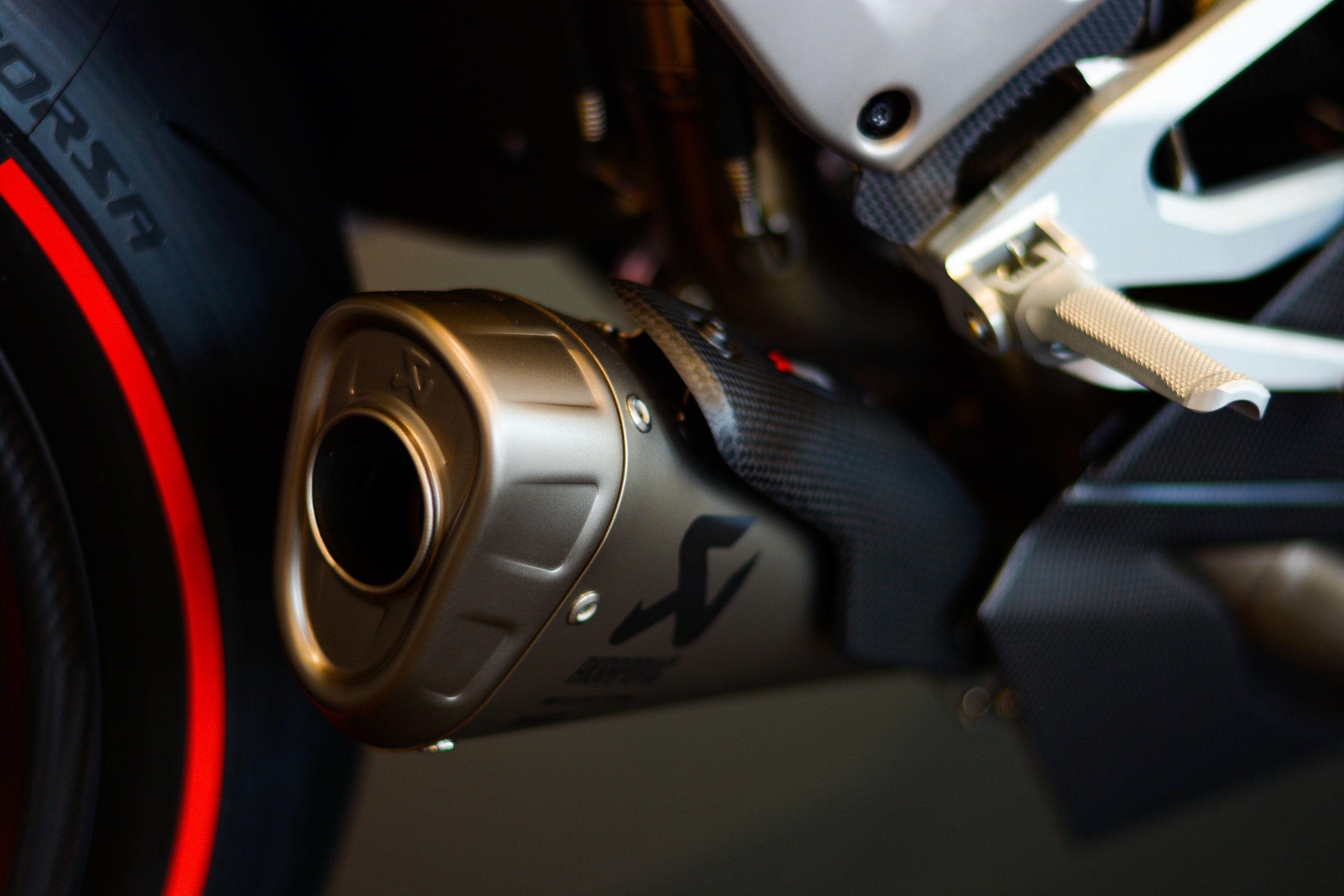 sieu moto Ducati Superleggera V4 cua Minh Nhua anh 12