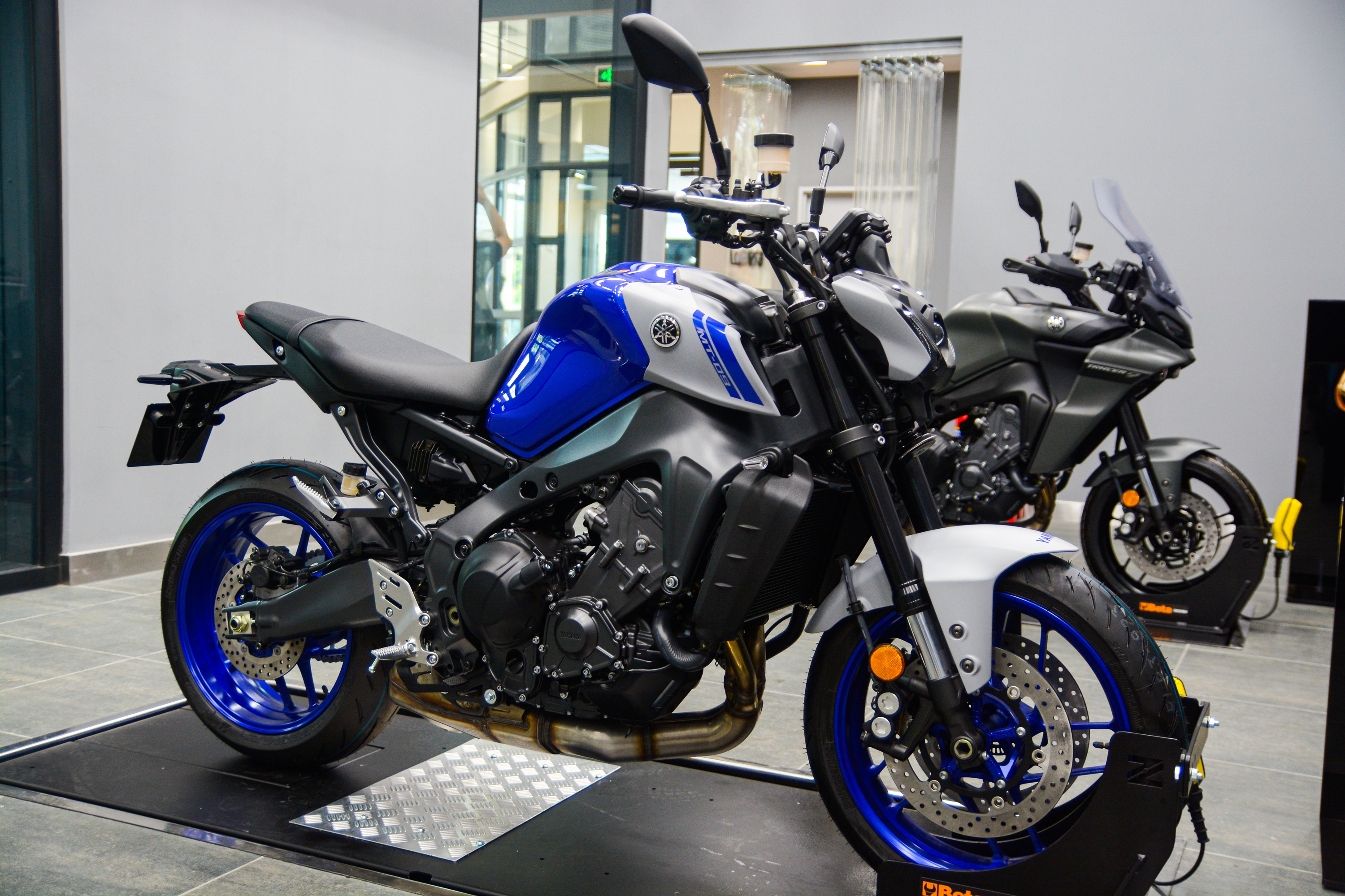 Yamaha MT-09 phan phoi chinh hang co gi dac biet? hinh anh