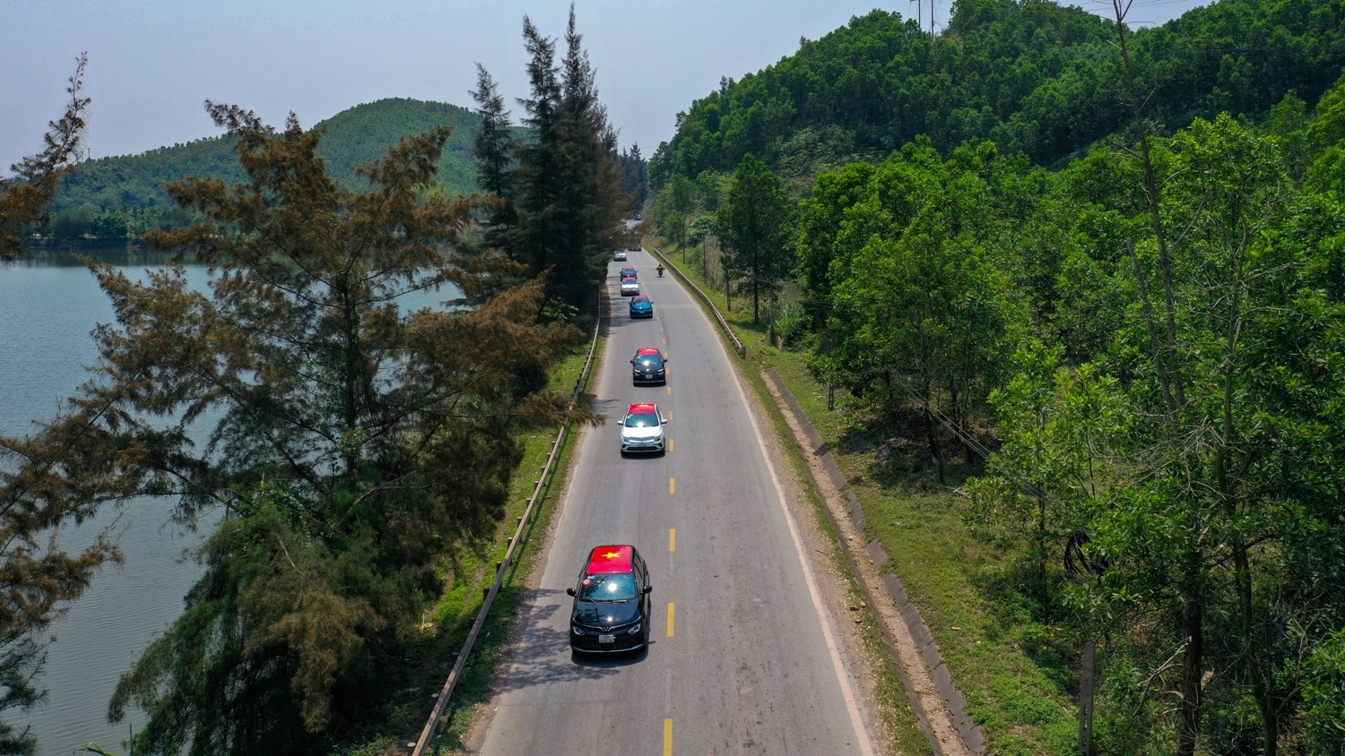 100 oto dien VinFast VF e34 hoi tu anh 16