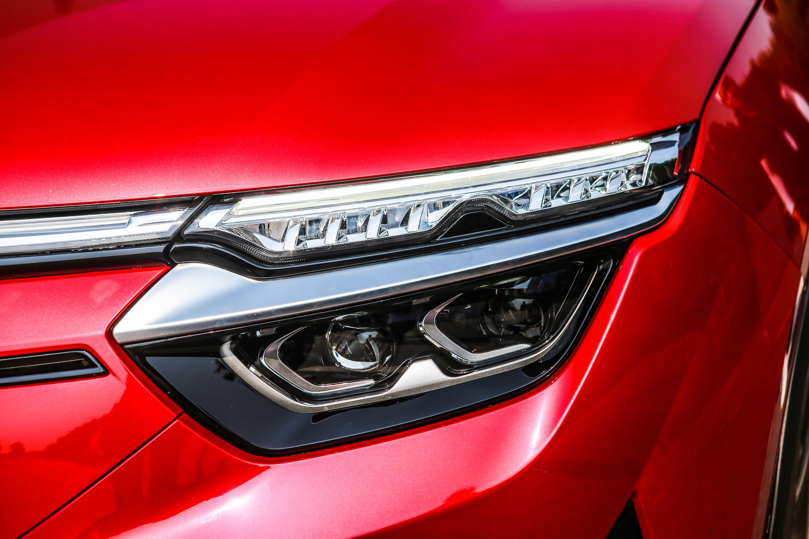 Can canh VinFast VF 8 tai Viet Nam anh 11