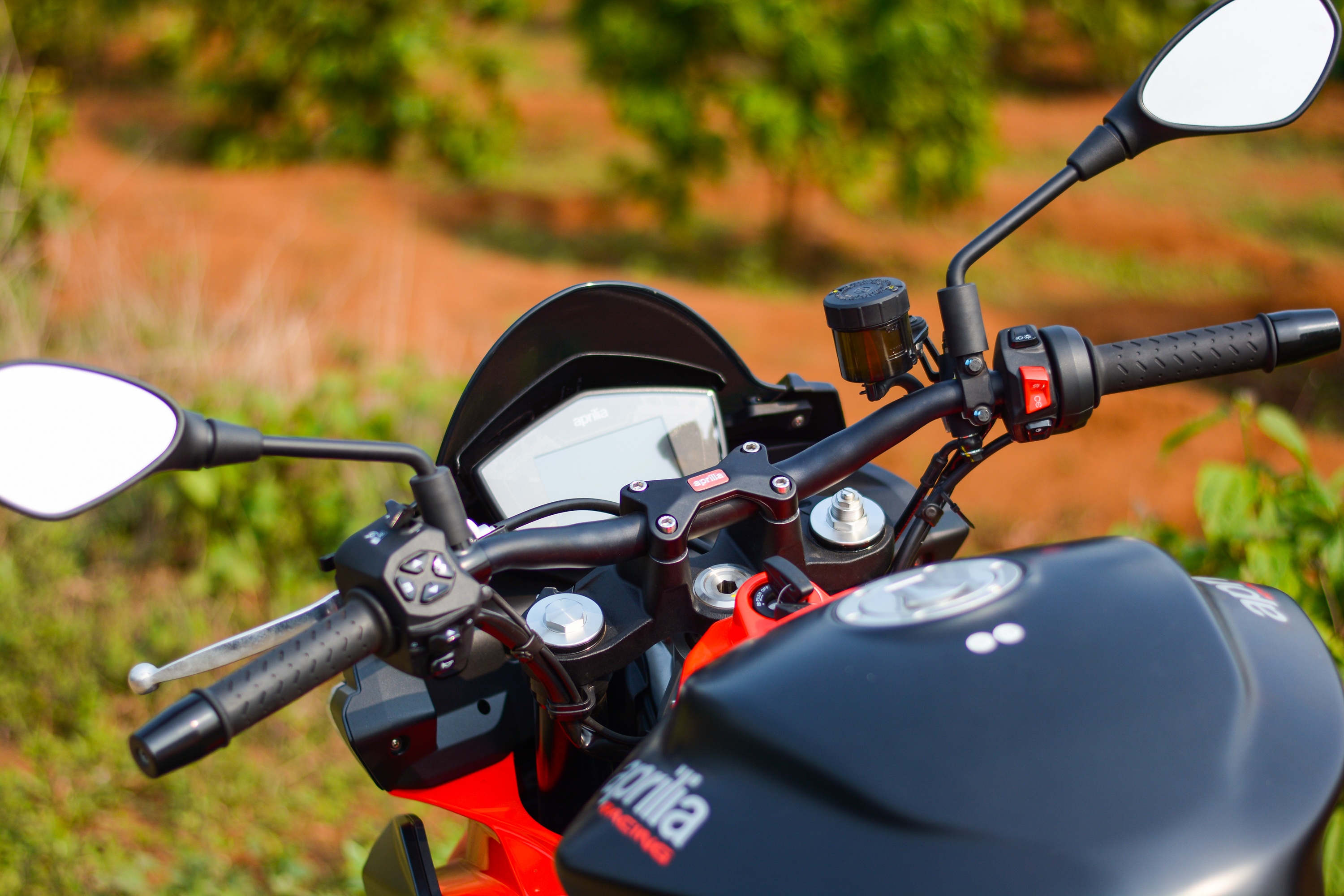 Trải nghiệm Aprilia Tuono 660 ảnh 4 Trai nghiem Aprilia Tuono 660 anh 4
