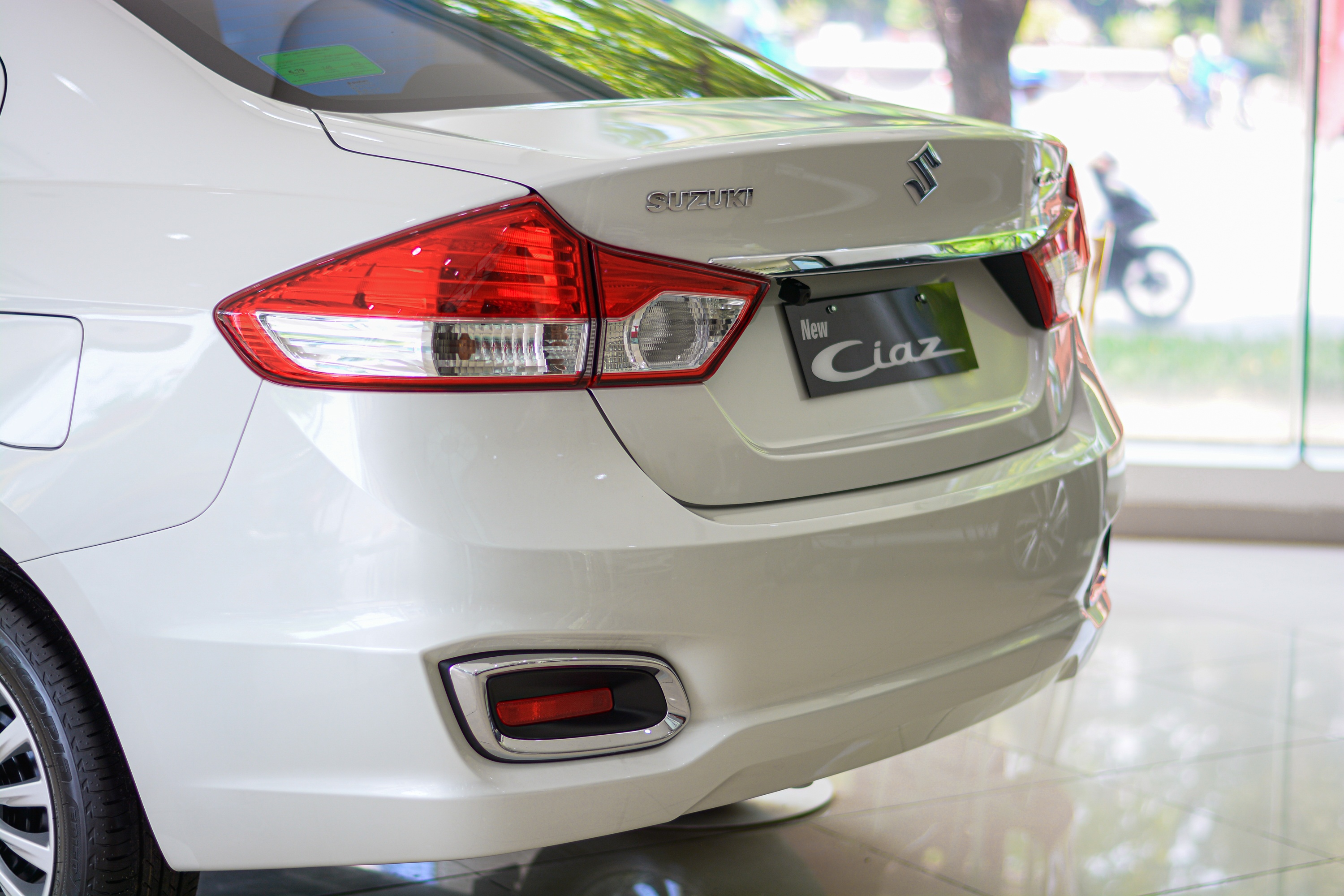 Suzuki Ciaz phiên bản mới phân phối tại Việt Nam ảnh 4 Suzuki Ciaz phien ban moi phan phoi tai Viet Nam anh 4