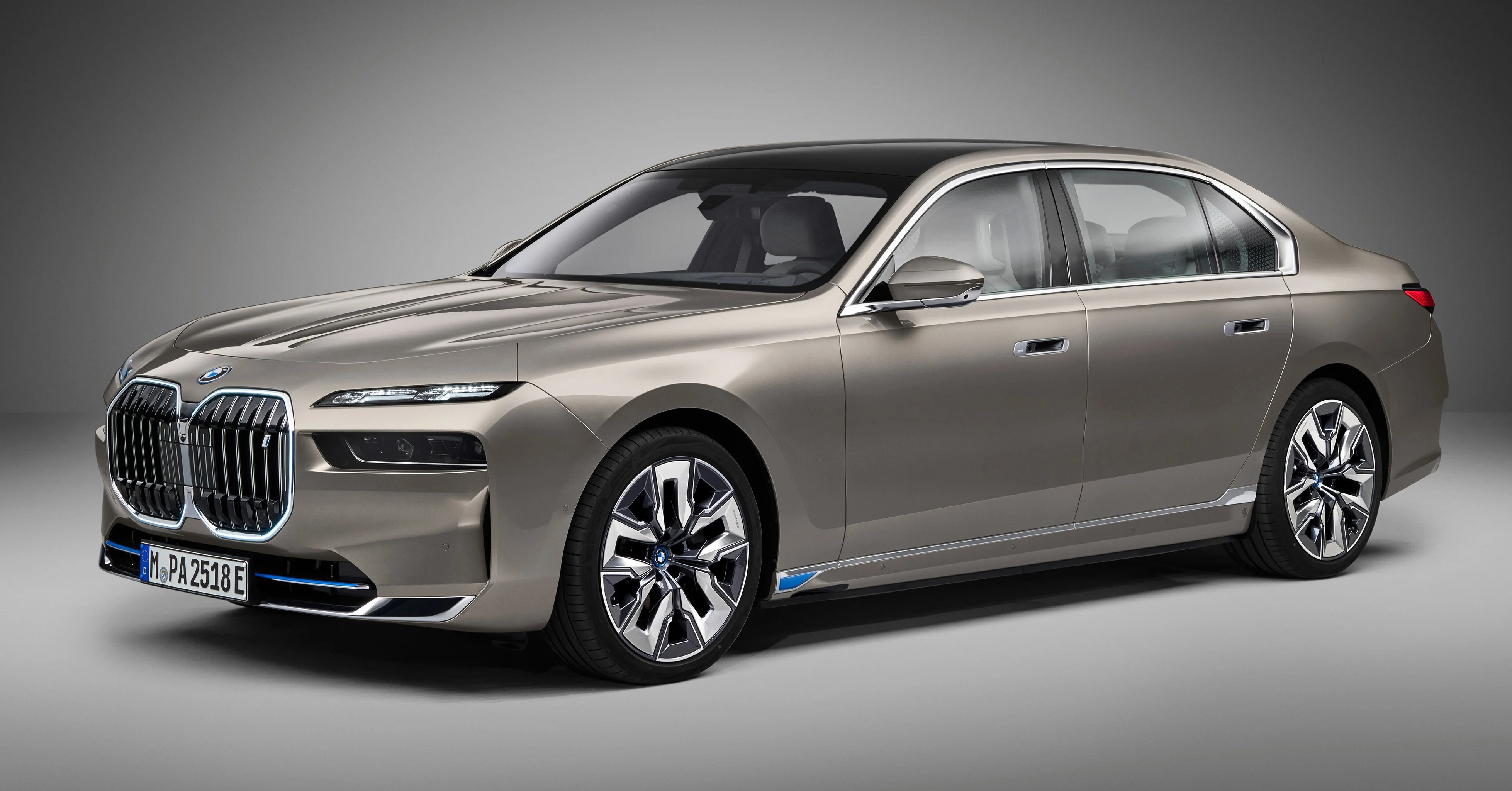 Xe điện BMW i7 ra mắt ảnh 1 Xe dien BMW i7 ra mat anh 1