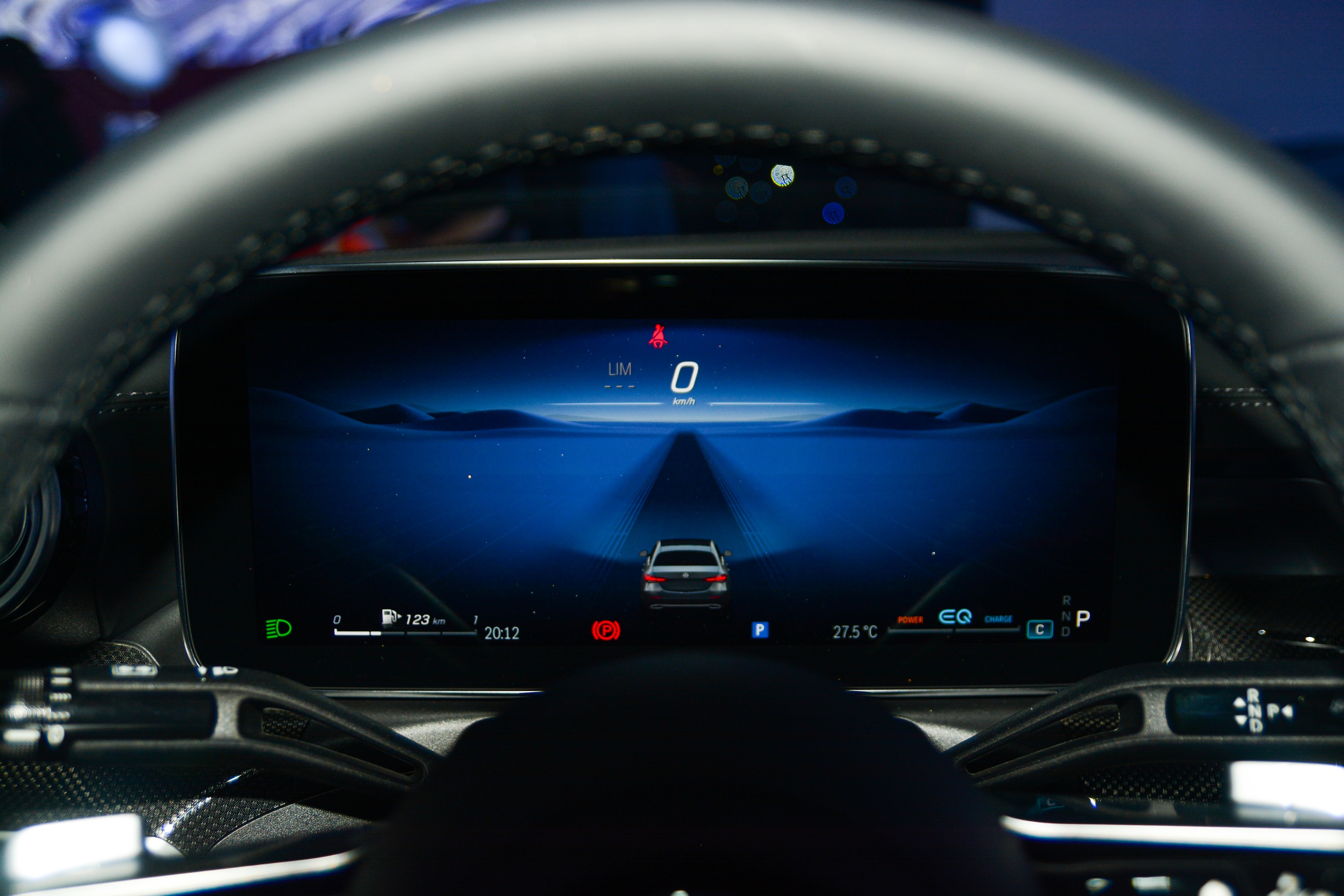 Mercedes-Benz C 300 AMG phien ban gioi han tai Viet Nam anh 8