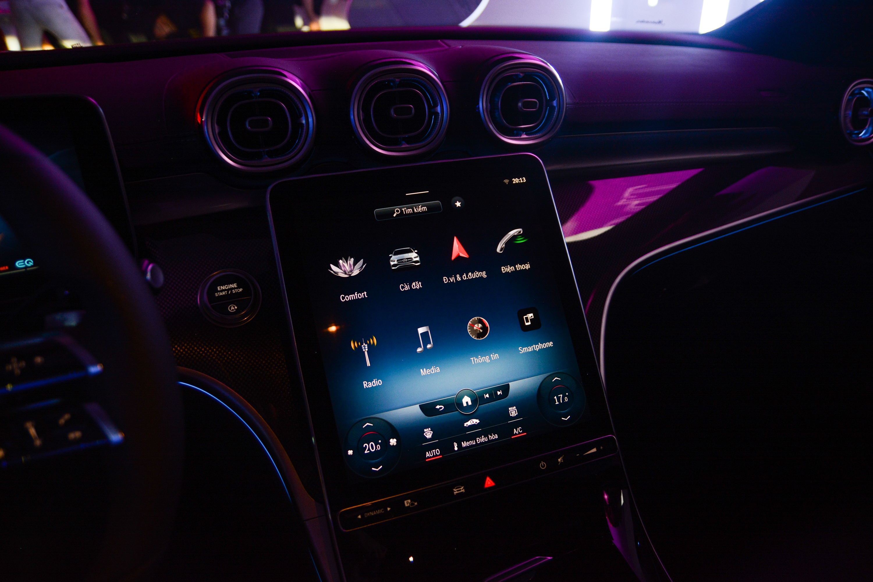 Mercedes-Benz C 300 AMG phien ban gioi han tai Viet Nam anh 9